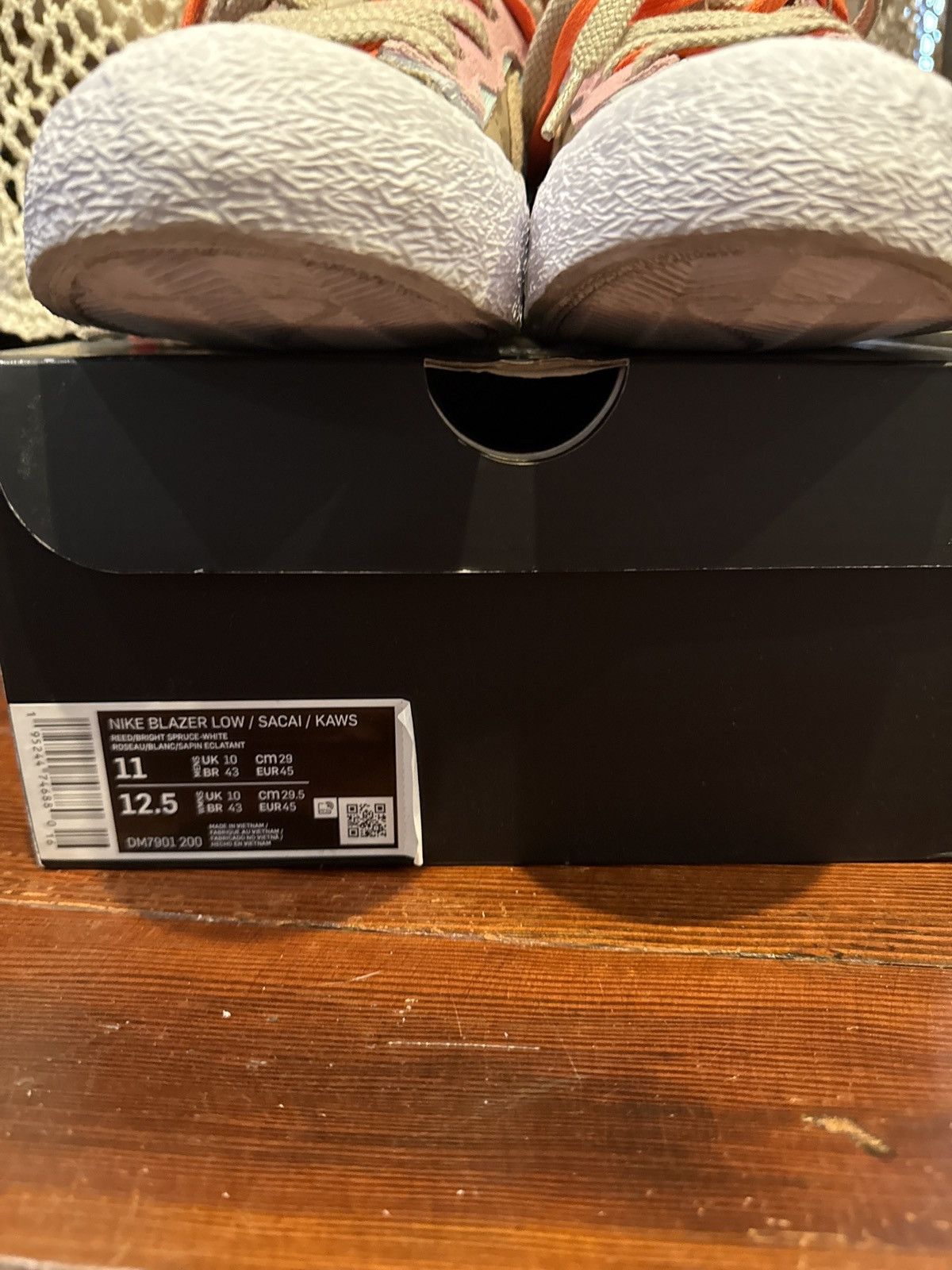 Nike Nike Kaws X Sacai Size US 11 / EU 44 - 6 Thumbnail