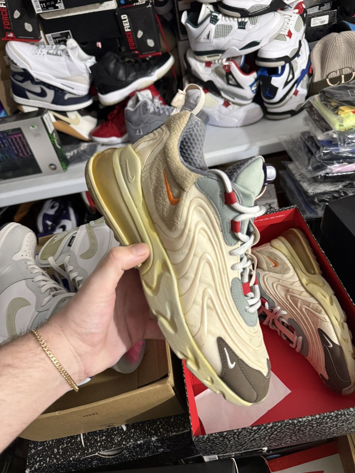 Nike × Travis Scott Nike airmax 270 travis sz 9 Size US 9 / EU 42 - 1 Thumbnail