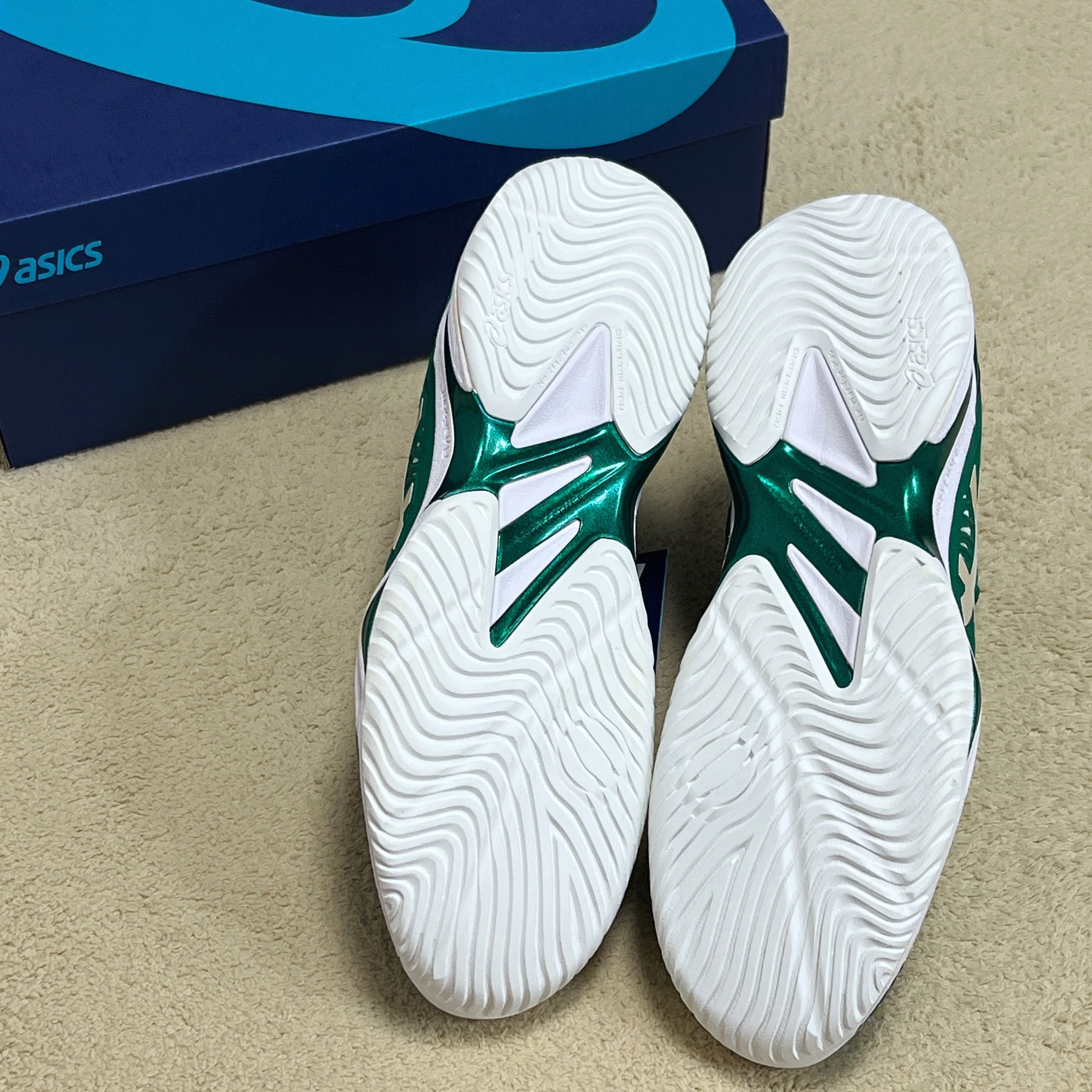 Asics ASICS Court FF Novak 2020 KALE/WHITE (1041A089-301) Size US 10 / EU 43 - 5 Thumbnail