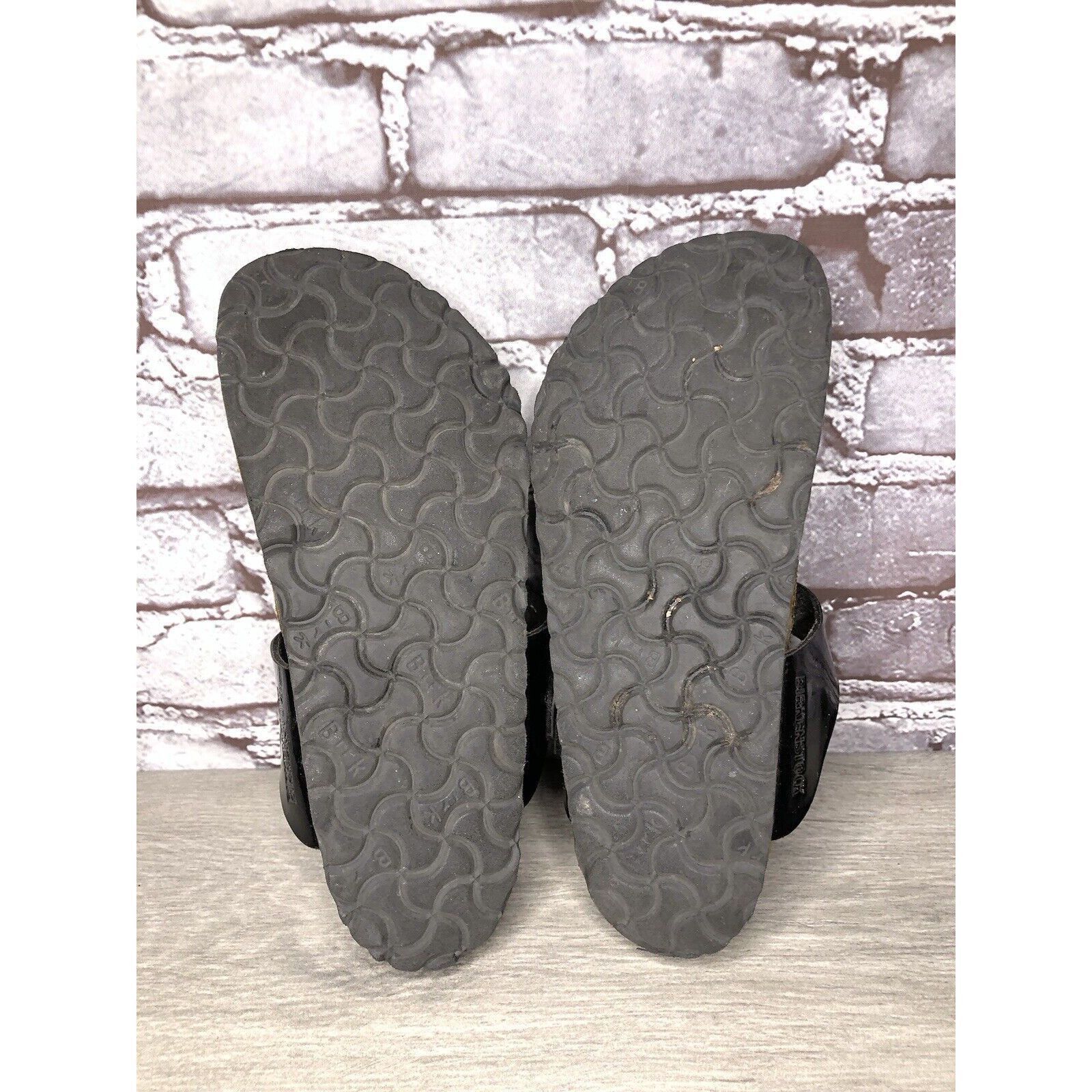 Birkenstock Birkenstock Gizeh Black Patent Leather Cork Strap Sandals Wo Size US 6.5 / IT 36.5 - 8 Thumbnail