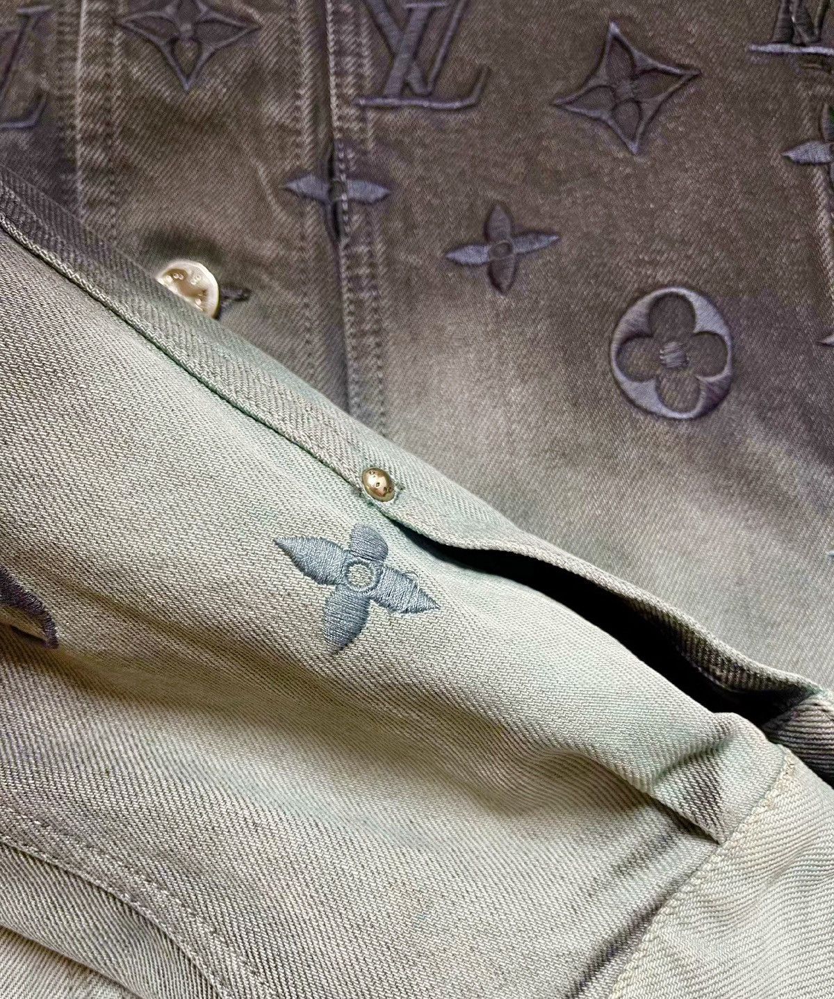 Louis Vuitton Louis Vuitton 50 Gradient Denim Jacket Embroidered Monogram Size US M / EU 48-50 / 2 - 6 Thumbnail