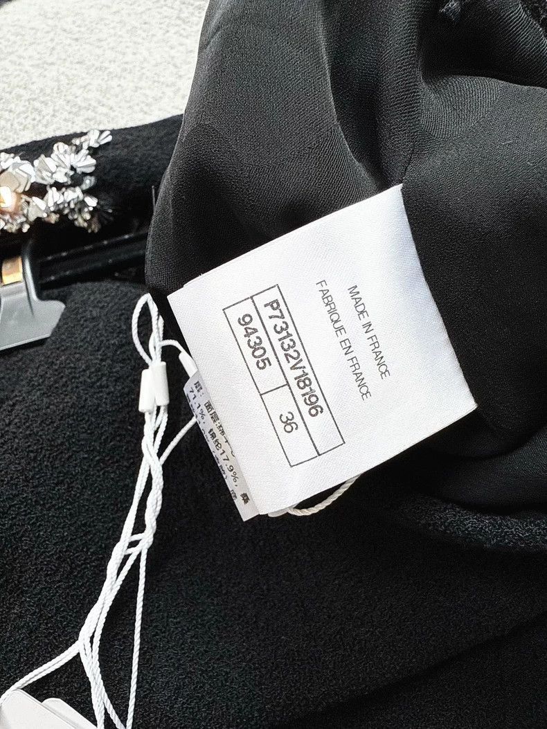 Chanel Chanel 22A Black Silver Sequin Embroidery Skirt Size 35" - 7 Thumbnail