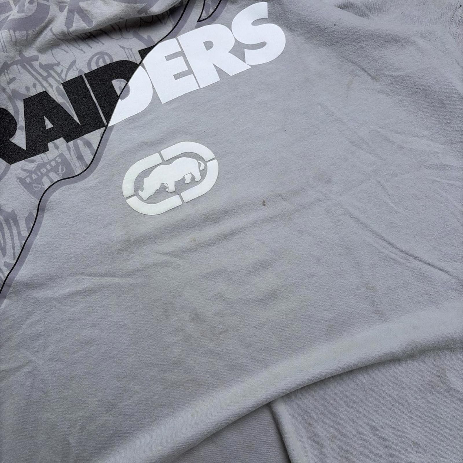 Ecko Unltd. Y2K Grey Ecko Unltd X NFL Raiders Skater Distressed T-Shirt Size US M / EU 48-50 / 2 - 7 Thumbnail