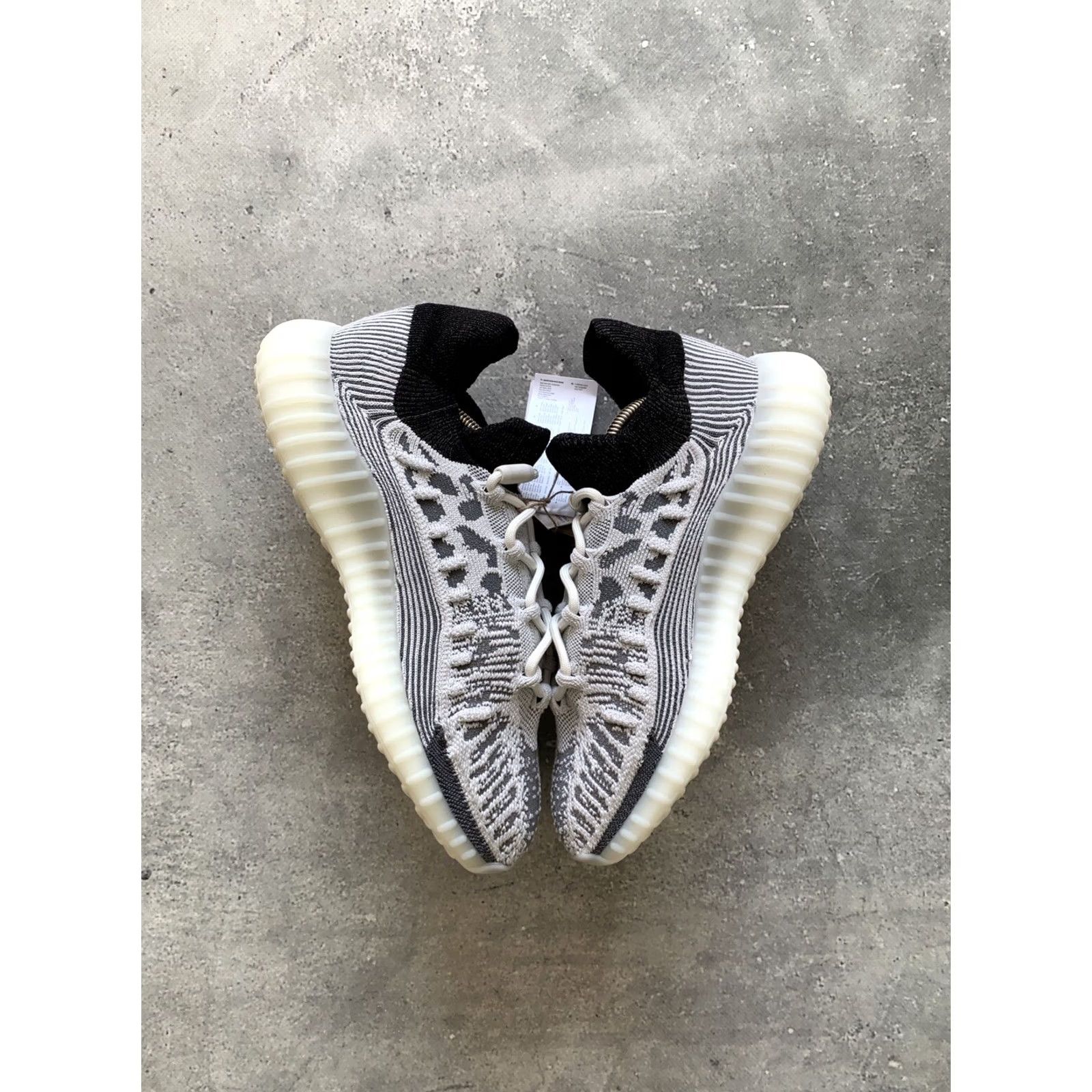 Adidas ADIDAS YEEZY 350 V2 CMPCT PANDA SNEAKERS US 6.5 UK 6 EU 39 1/3 Men Sneaker Panda Color White Size US 6.5 Size US 6 / EU 39 - 3 Thumbnail