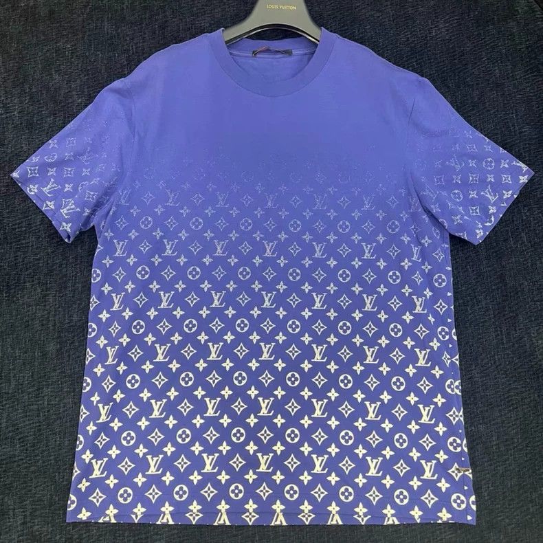 Louis Vuitton Louis Vuitton Blue gradient full print short sleeve Size US XL / EU 56 / 4 - 1 Thumbnail