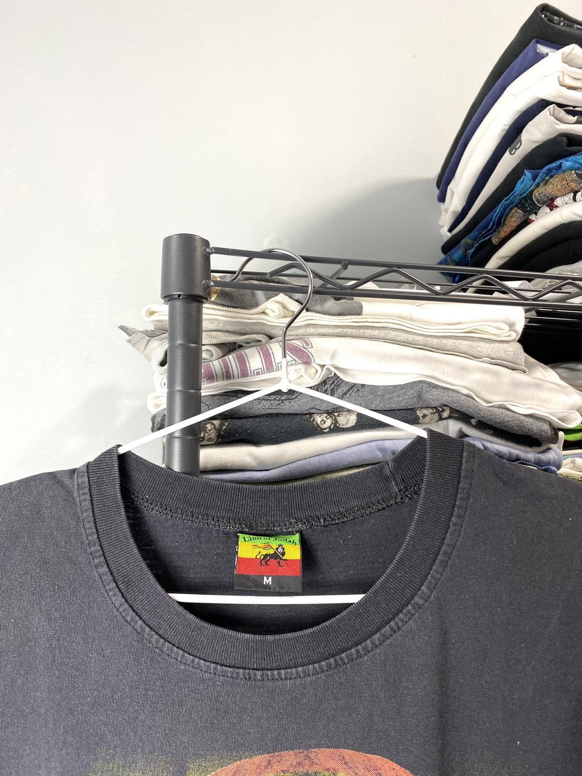 Bob Marley Rare! Vintage 1990’s Bob Marley Big Print Faded T Shirt Size US M / EU 48-50 / 2 - 3 Thumbnail
