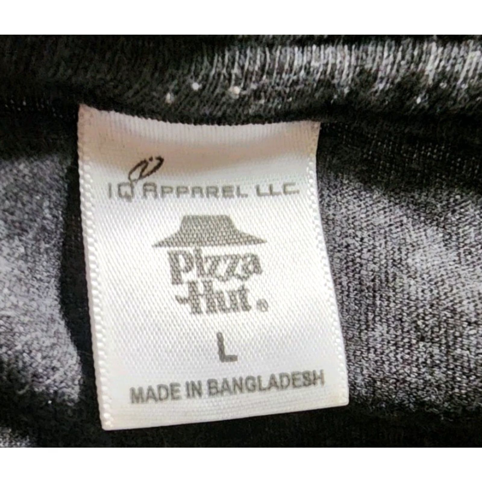 Vintage Mens L Pizza Hut No One OutPizzas The Hut Employee T Shirt Size US L / EU 52-54 / 3 - 5 Thumbnail
