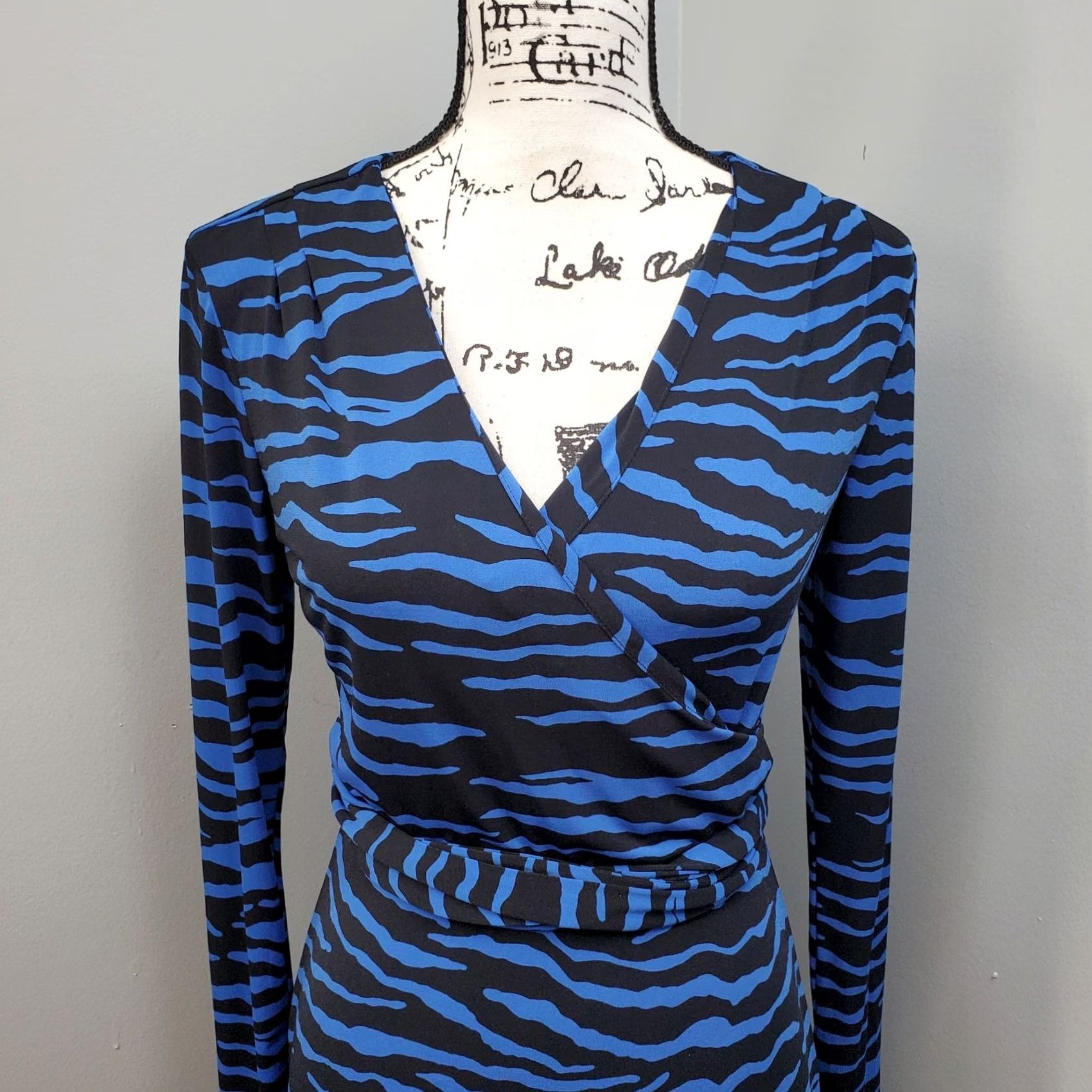 Nicole Miller Nicole Miller Wrap Dress Women S Blue Black Zebra Print Stretch Tie Waist V-Neck Size S / US 4 / IT 40 - 3 Thumbnail