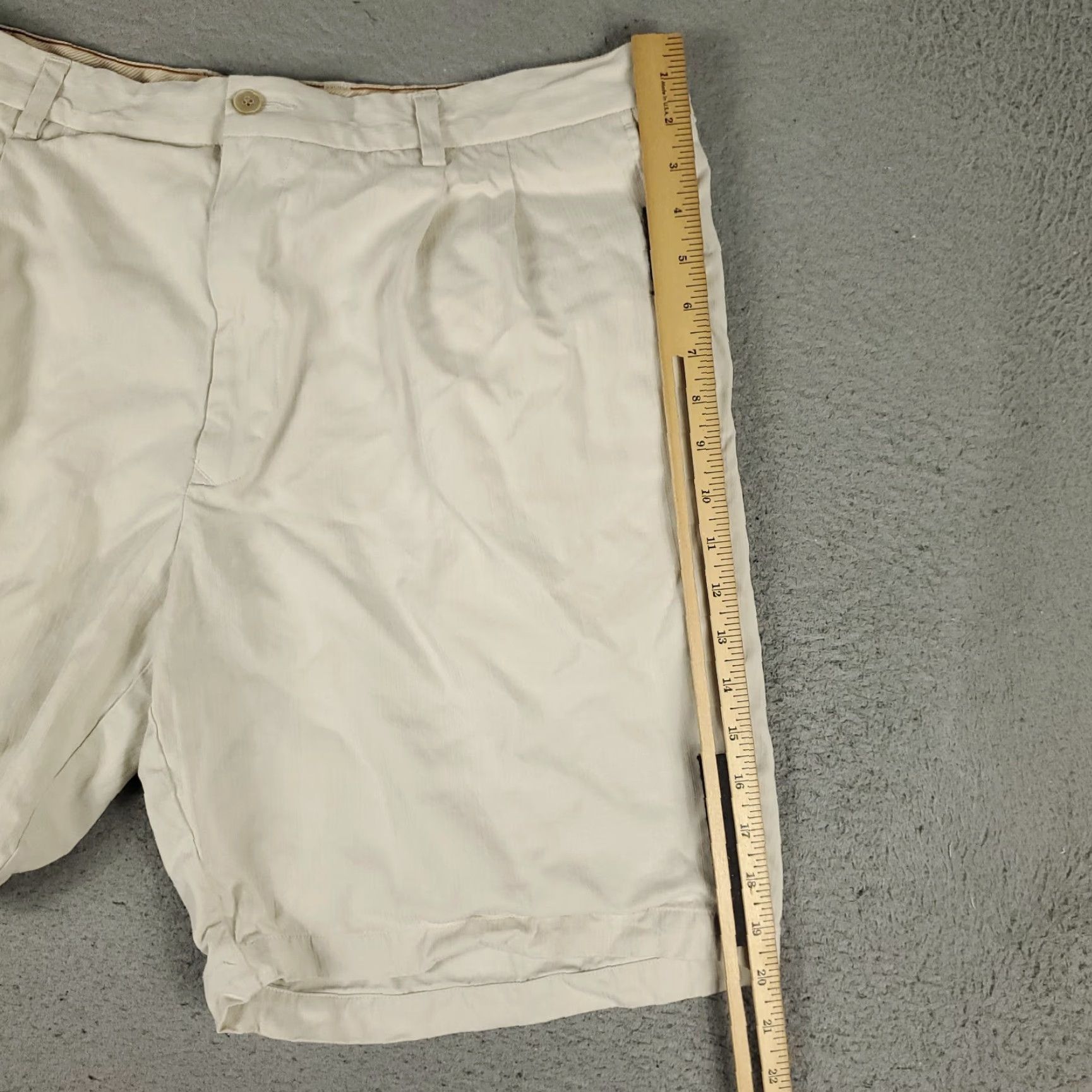 Tommy Bahama VINTAGE Tommy Bahama Shorts Mens Size 38 Chino Fabric Fall Summer Casual Dress Satin Size US 38 / EU 54 - 6 Thumbnail