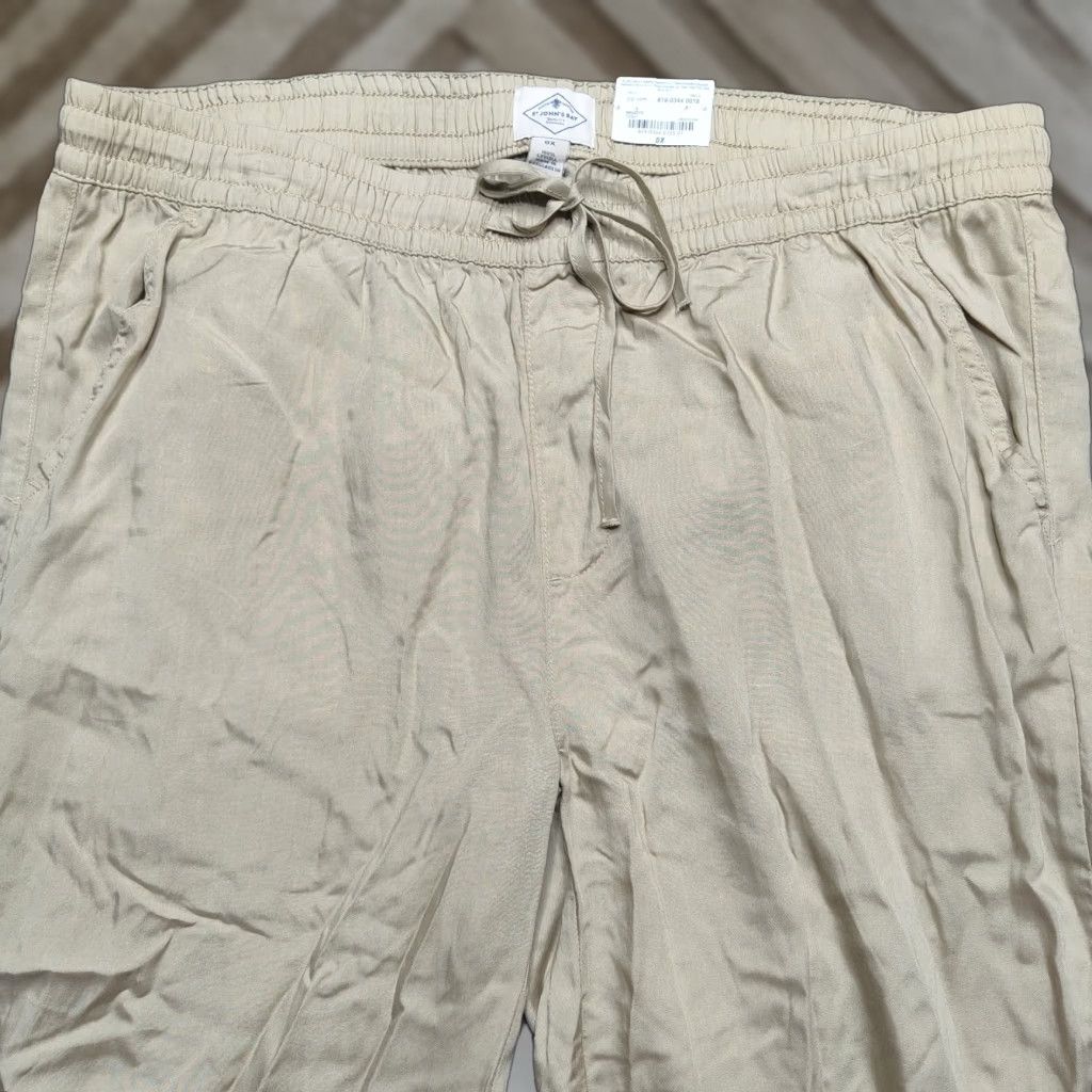 Vintage St. John's Bay Women Plus 0X Biscotti Easy Fit Crop Pull On Lyocell Pants NEW Size 40" / US 18 - 1 Thumbnail