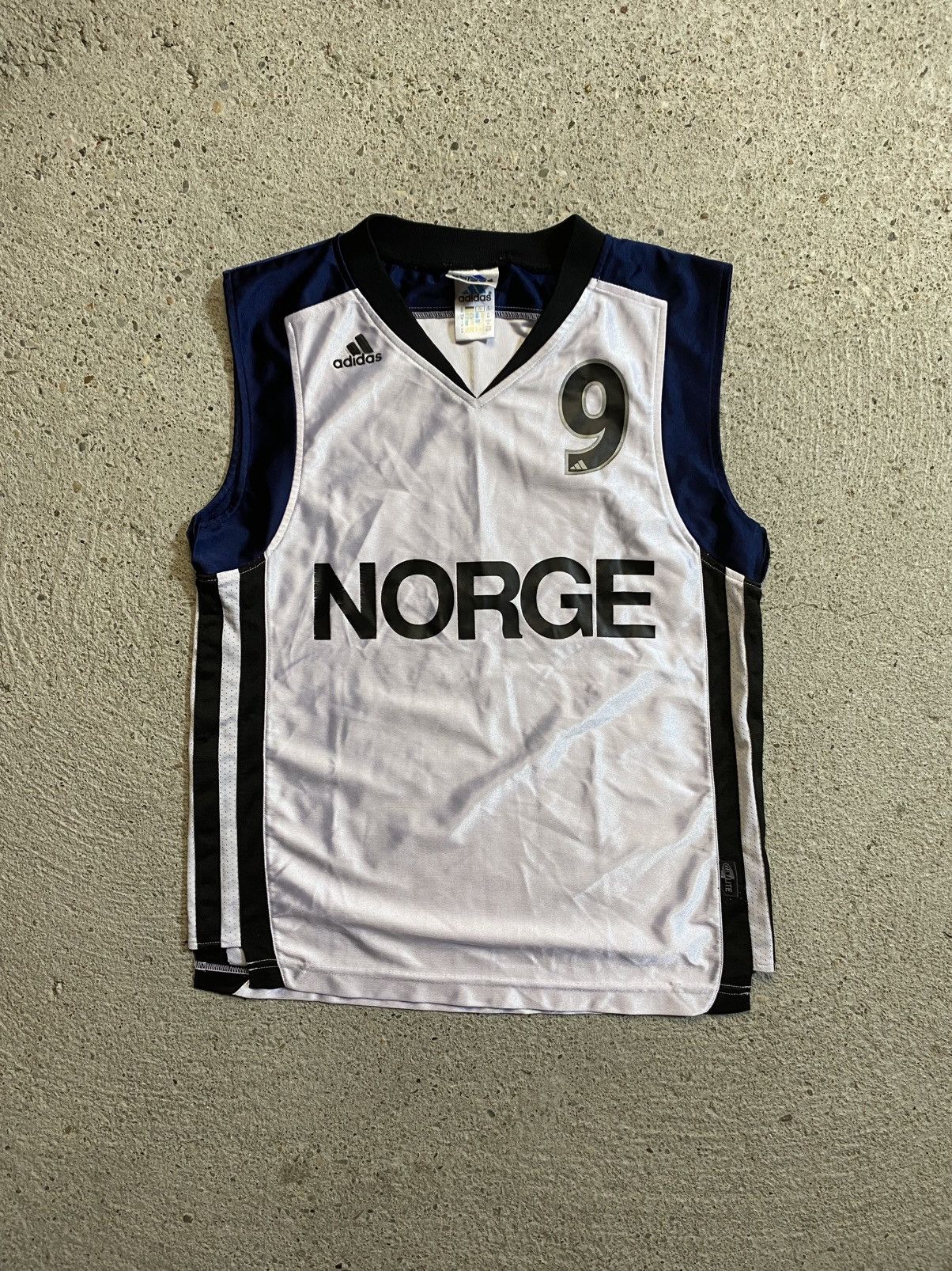 Adidas Adidas vintage tanktop norge norway basketball sleeveless Size US M / EU 48-50 / 2 - 1 Thumbnail