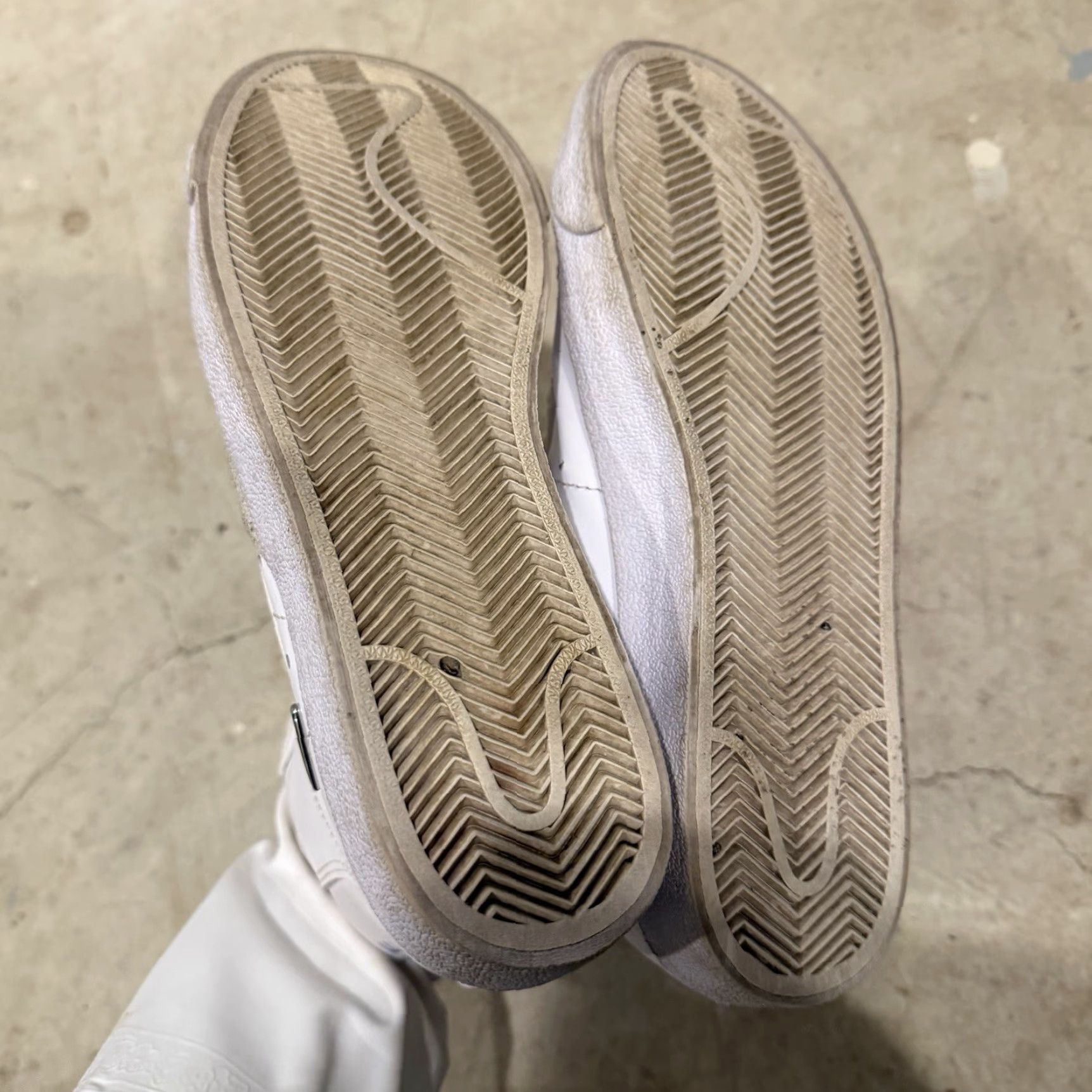 Nike VINTAGE Nike Blazer '77 SE Mid White Metallic Silver CZ4627-100 Women's Size 7 - Nike Blazer High Top Sneakers Women's Size 7 White Silver 2020 Size M / US 6-8 / IT 42-44 - 6 Thumbnail