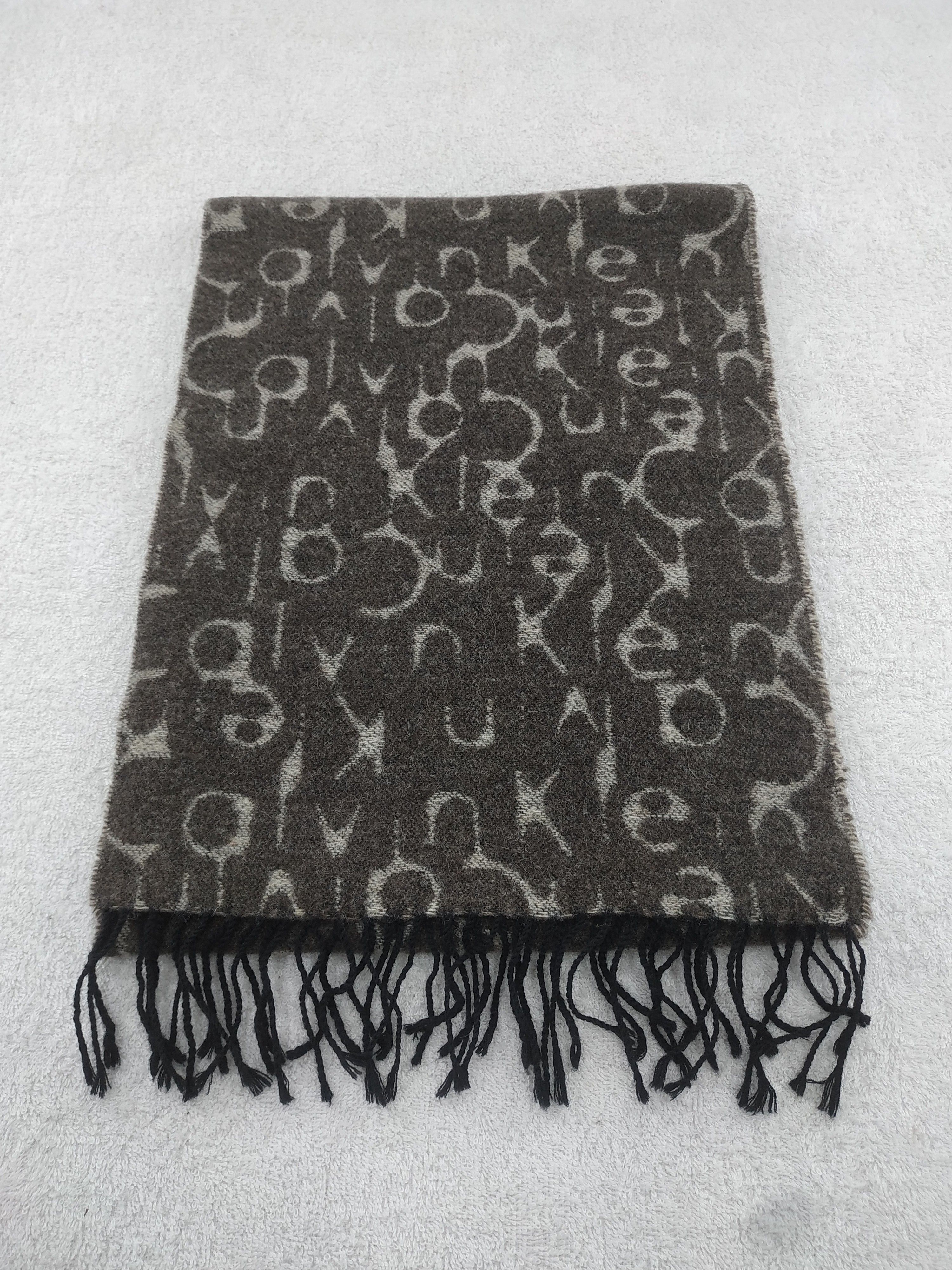 Calvin Klein Vintage Calvin Klein Scarf/Muffler/Neckwear MF241 Size ONE SIZE - 1 Thumbnail