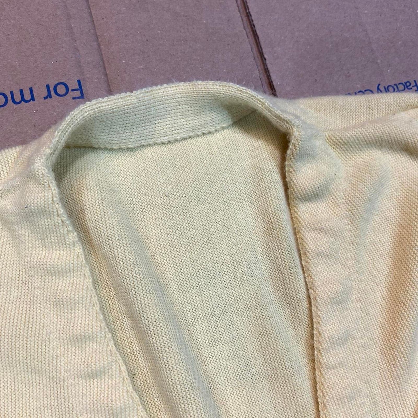 Alien Workshop 70s yellow cardigan no flaws Size US L / EU 52-54 / 3 - 4 Thumbnail