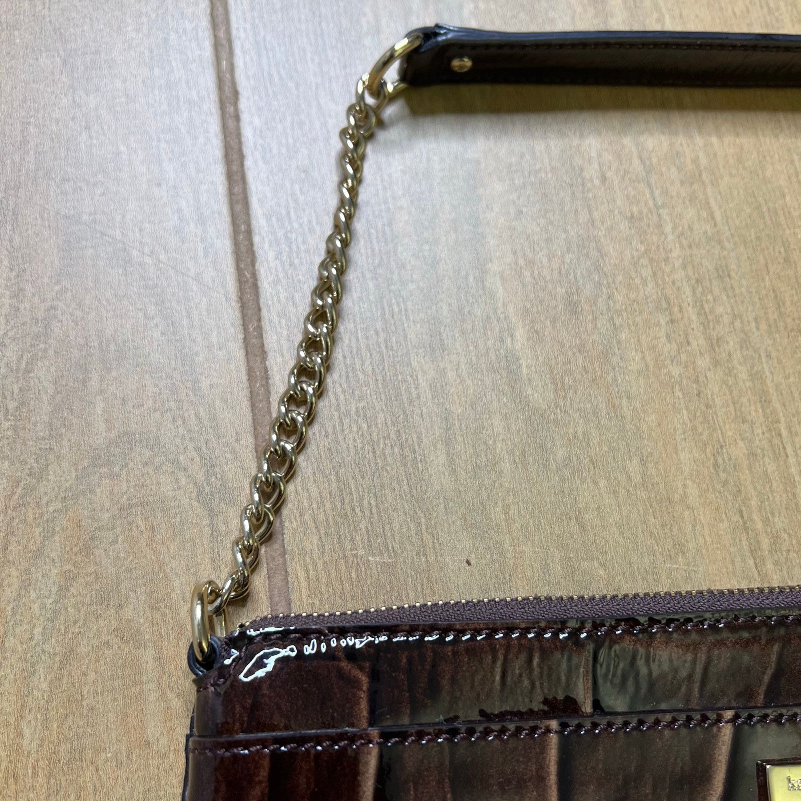 Kate Spade Y2K Kate Spade Brown Patent Leather Bow Bag Small Boho Size ONE SIZE - 8 Thumbnail