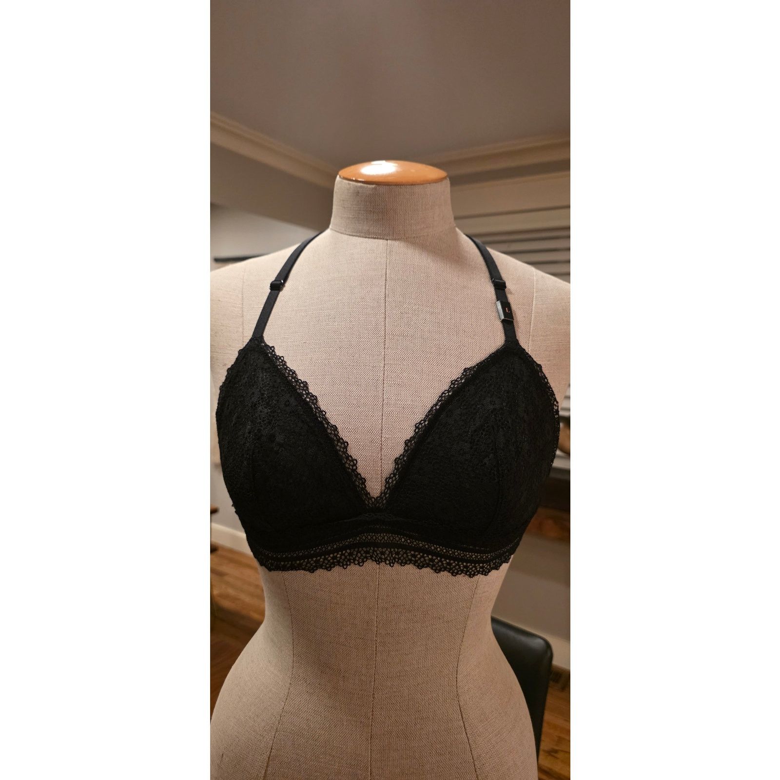 Victoria's Secret Victorias Secret Black Lace Racerback Bralette Size L Size ONE SIZE - 4 Thumbnail