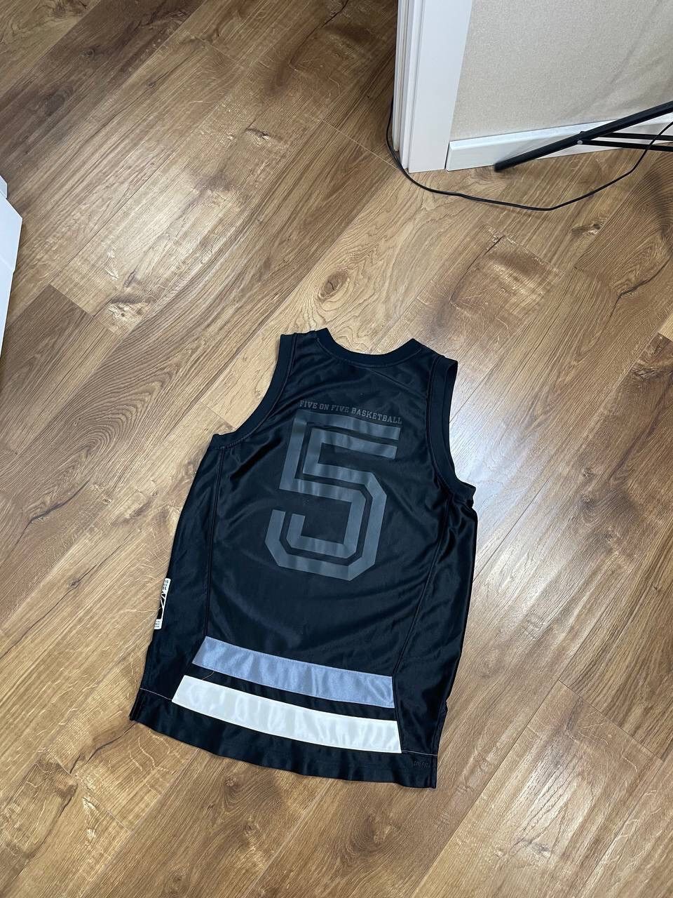 Nike Vintage Nike Basketball Apparel 5/5 Basketball Singlet Tee Size US S / EU 44-46 / 1 - 10 Thumbnail