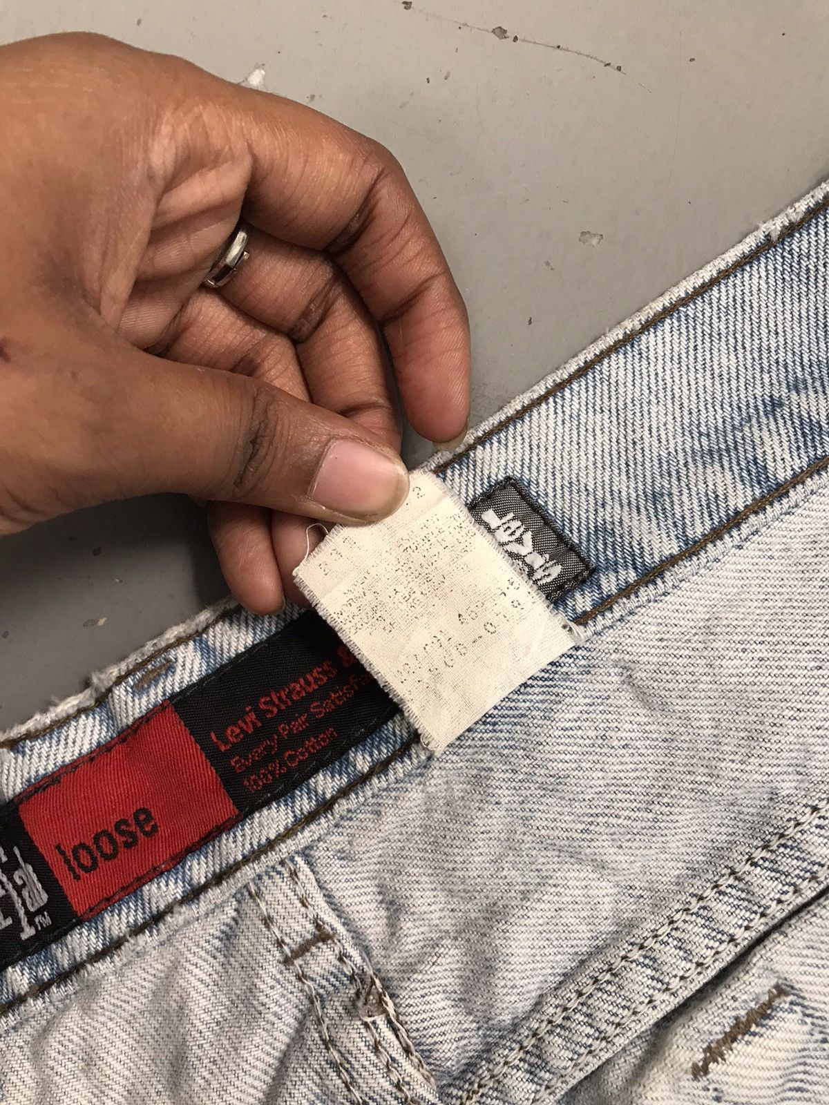 Levi's × Vintage Vintage Levi’s Strauss & co. silver tab jort Size US 38 / EU 54 - 6 Thumbnail