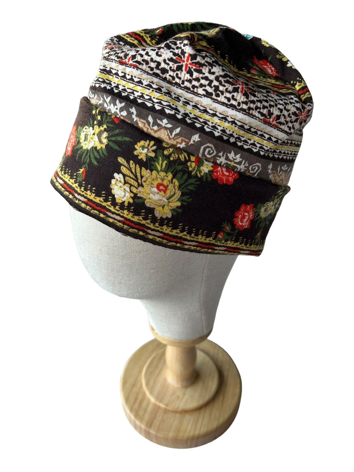 Vintage Unknown Reversible Batik Nice design Beanie Hats🔥 Size ONE SIZE - 1 Thumbnail