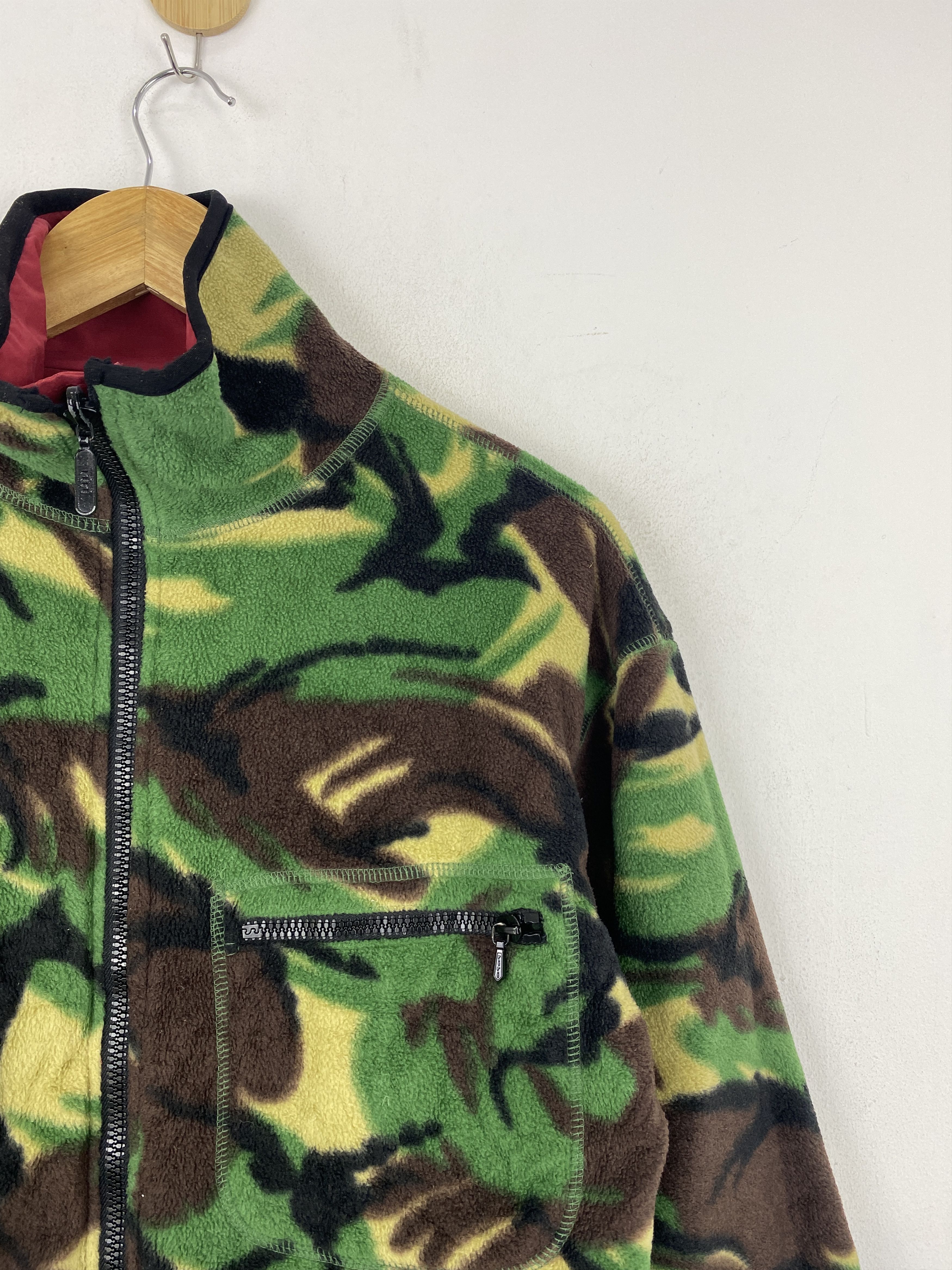 Japanese Brand Vintage Japanese Brand Camouflage Reversible Jacket J1898 Size US S / EU 44-46 / 1 - 16 Thumbnail