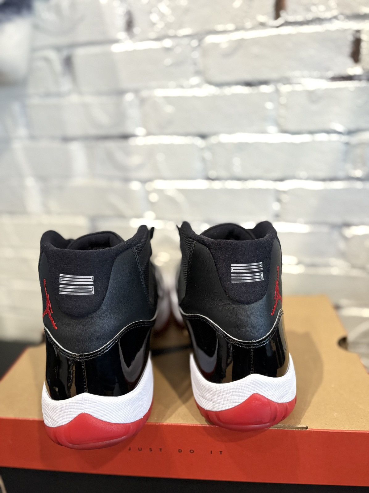 Jordan Brand Jordan 11 Retro High Bred VNDS Size 11.5 Size US 11.5 / EU 44-45 - 3 Thumbnail