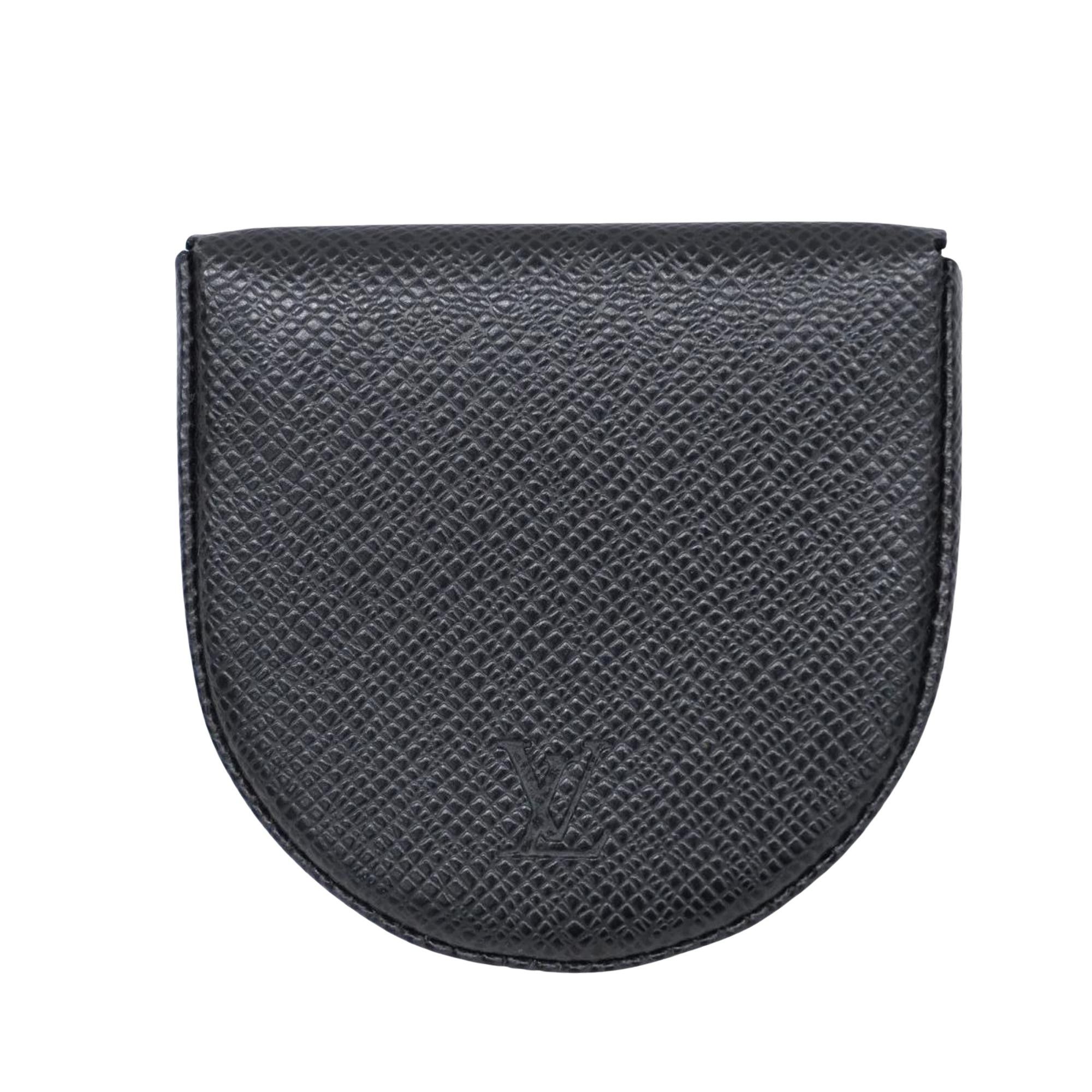 image of Louis Vuitton Cuvette Wallet in Black, Women's