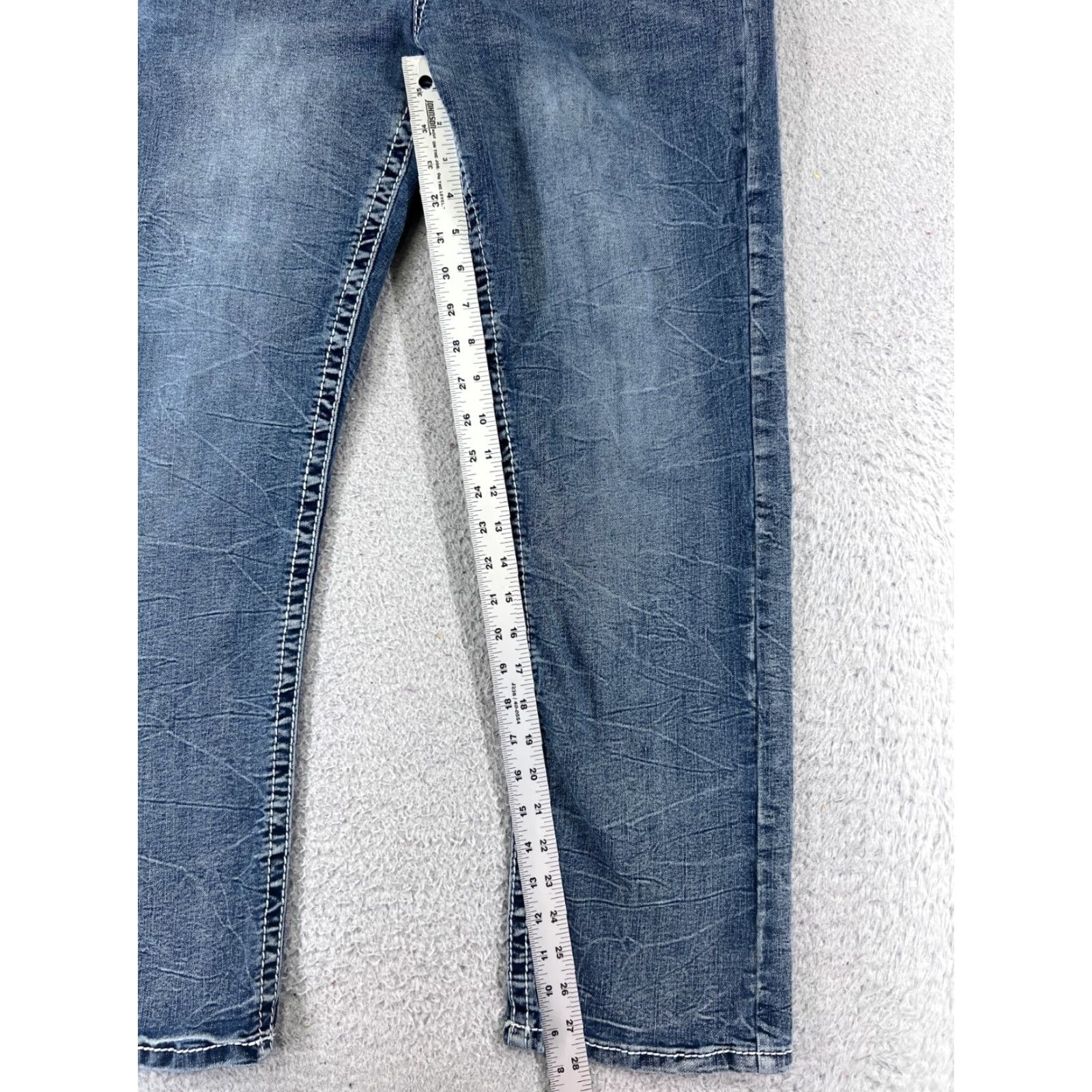 Vintage True Luck Jeans Adult 34 Blue Denim Straight 34x28 Cotton Blend Embroidered 5-Pocket Mens Regular Blue Jeans 34 Mens Size US 34 / EU 50 - 7 Thumbnail