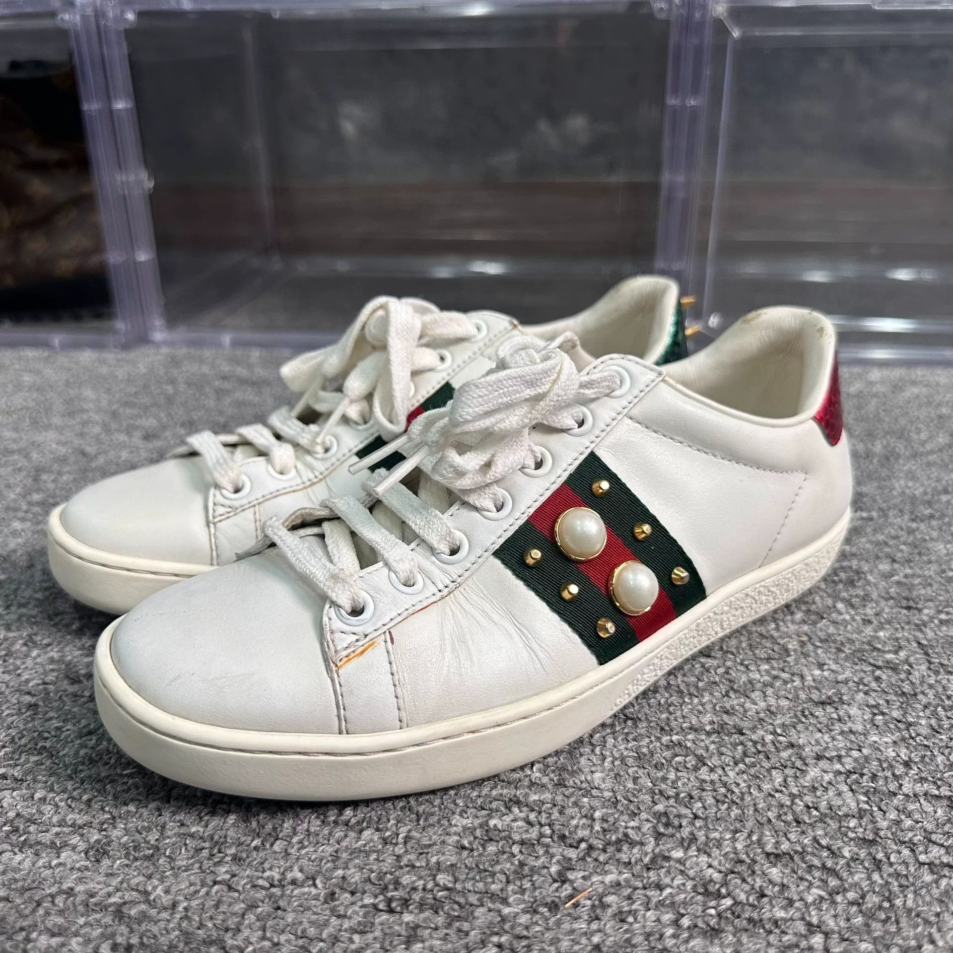 Gucci Gucci White Lowtop Sneakers us_6 Women Size US 6 / IT 36 - 1 Thumbnail