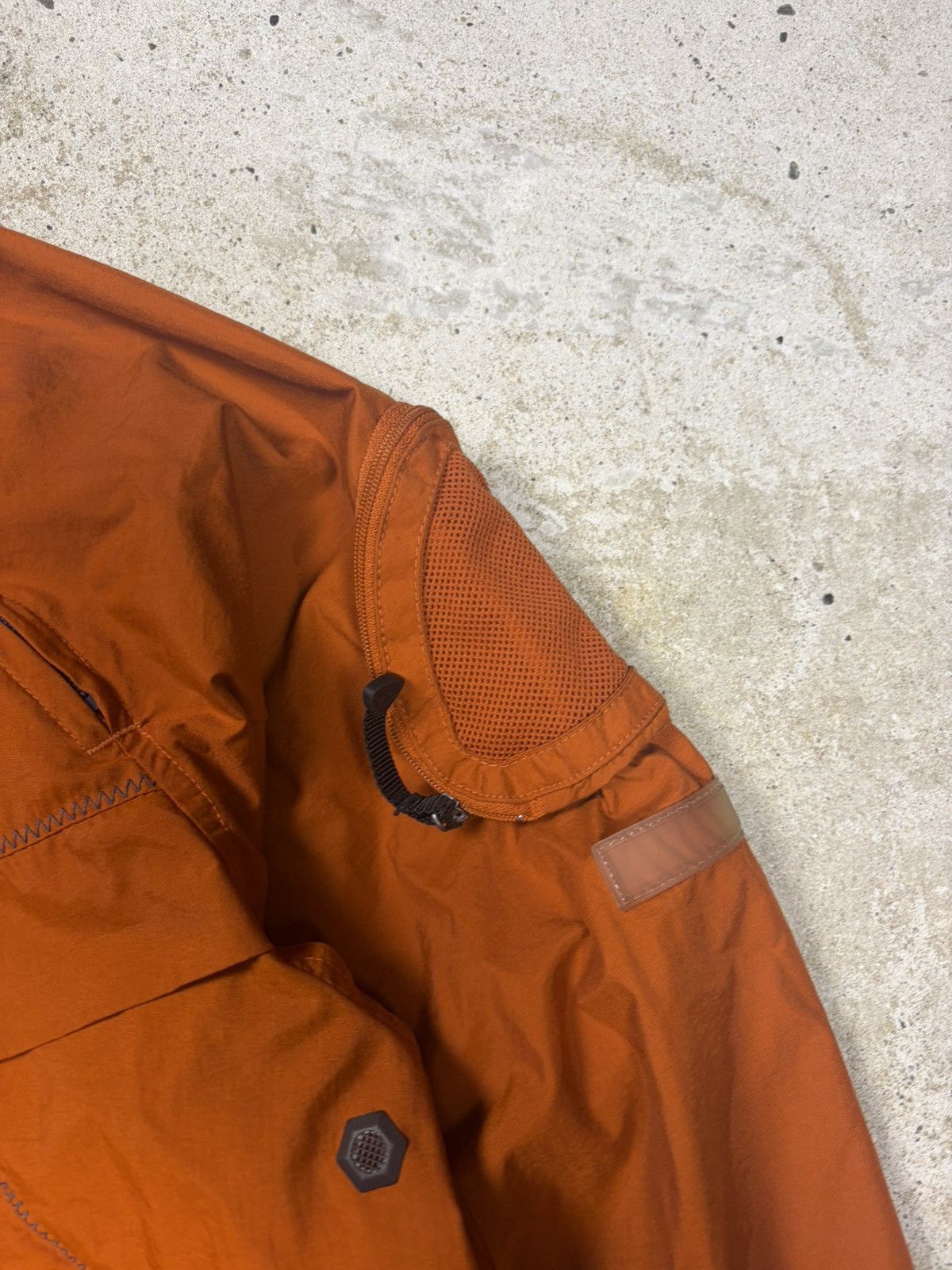 Nike ACG Vintage 2000s Nike ACG Asymmetrical Zip Anorak Jacket Size US L / EU 52-54 / 3 - 8 Thumbnail