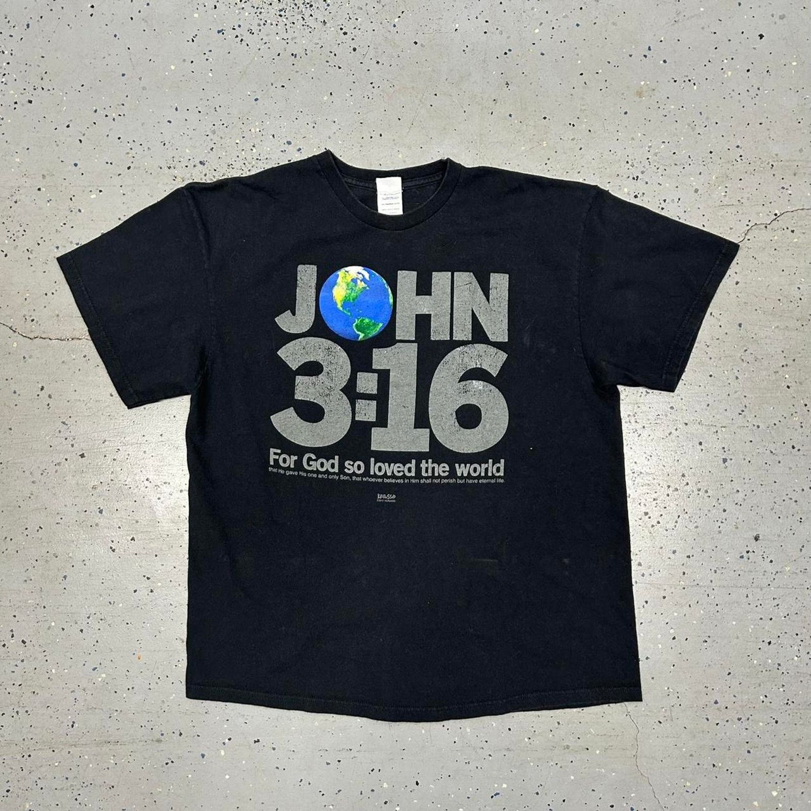 Delta Y2K Black and white John 3:16 graphic JESUS tee Size US XL / EU 56 / 4 - 1 Thumbnail
