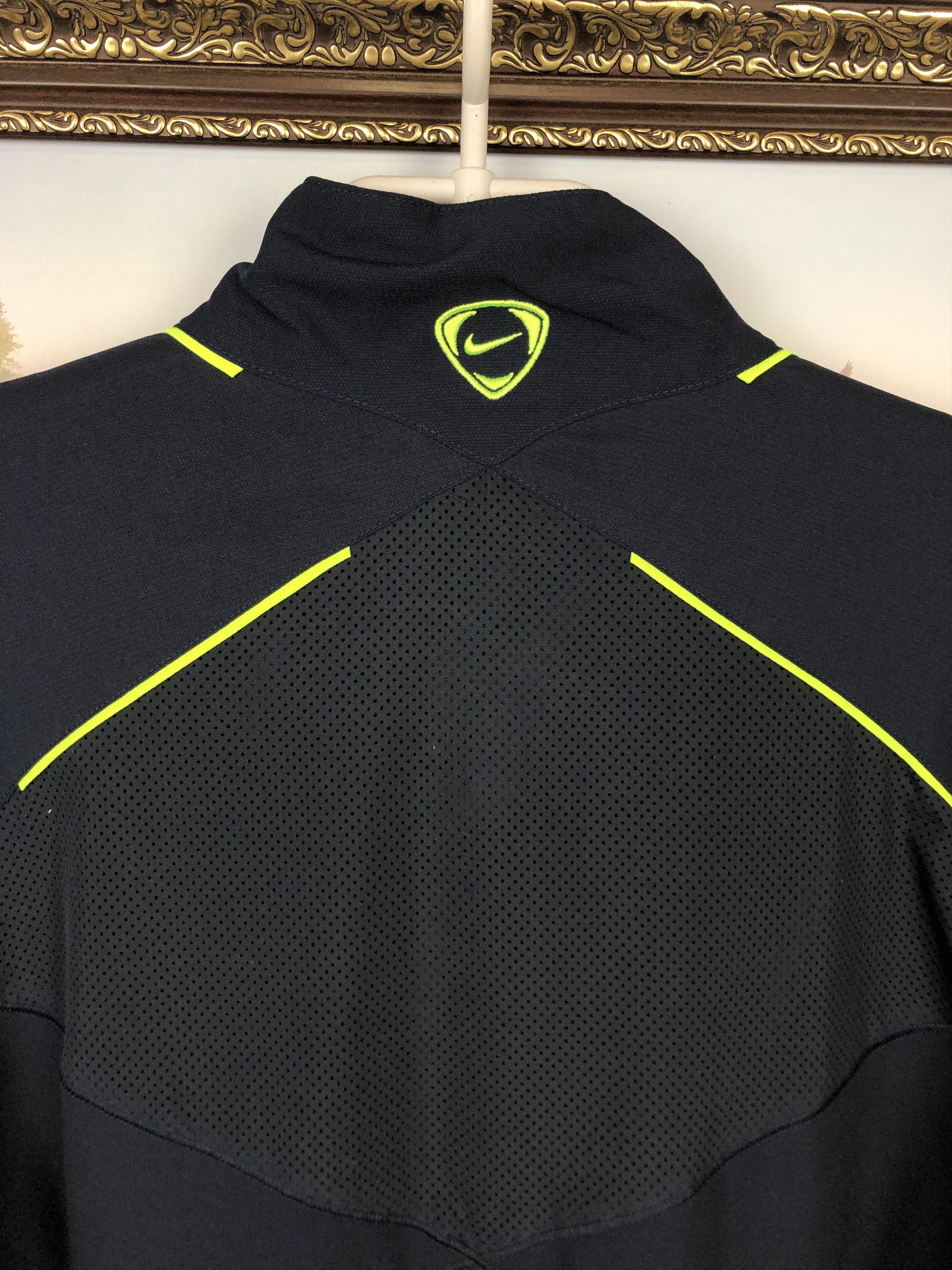 Nike Vintage Nike FC Barcelona Football Jacket Soccer Track Top Size US S / EU 44-46 / 1 - 11 Thumbnail