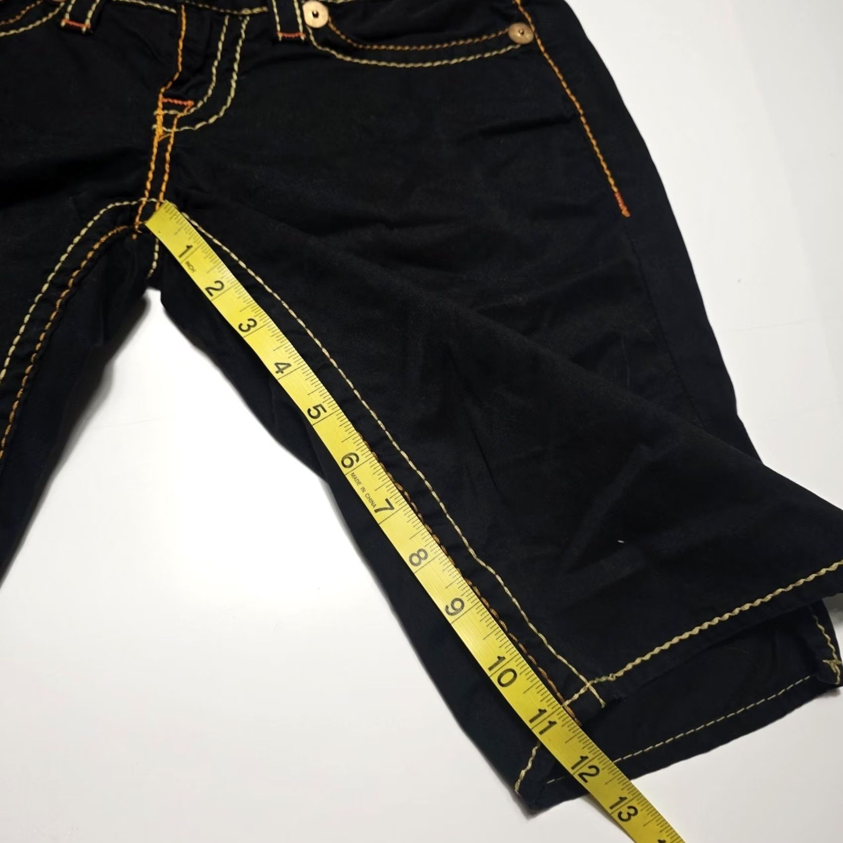 True Religion VINTAGE True Religion Joey Short Big T Women’s Size 27 Black Shorts Made USA 5-Pocket Design Button Logo Pockets Regular Waist 27in Y2k Size 27" / US 4 / IT 40 - 6 Thumbnail