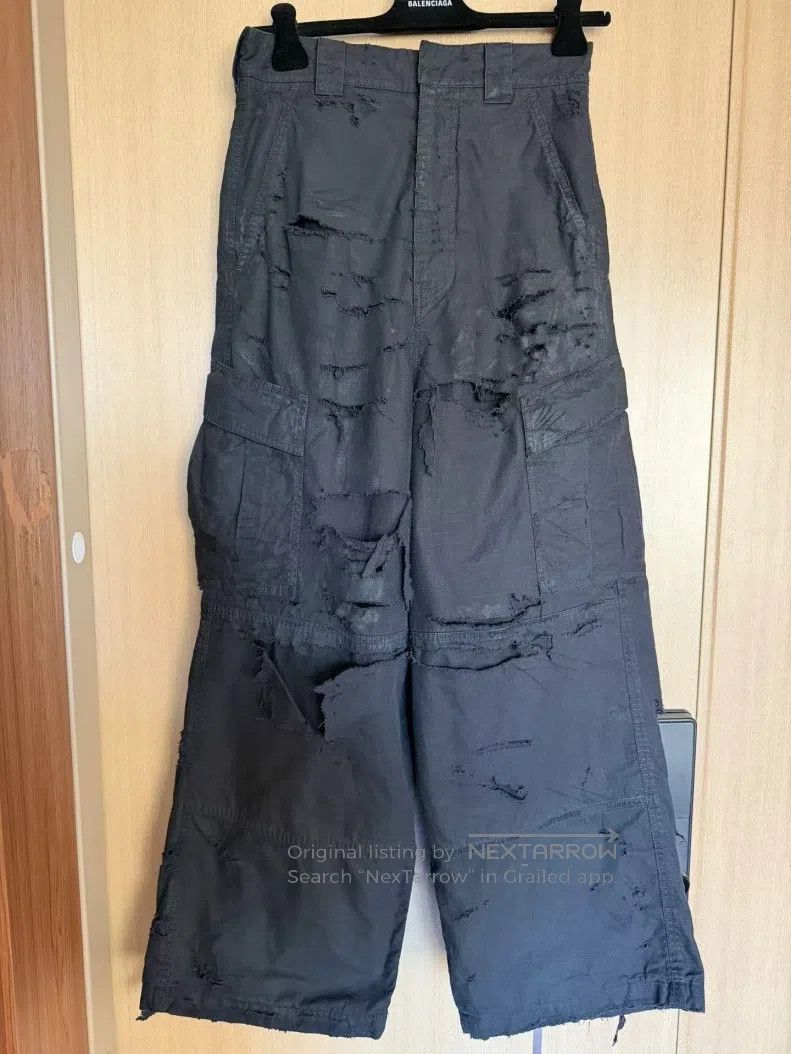 Balenciaga Balenciaga size XS Multi-layered destroyed cargo pants Size US 30 / EU 46 - 1 Thumbnail