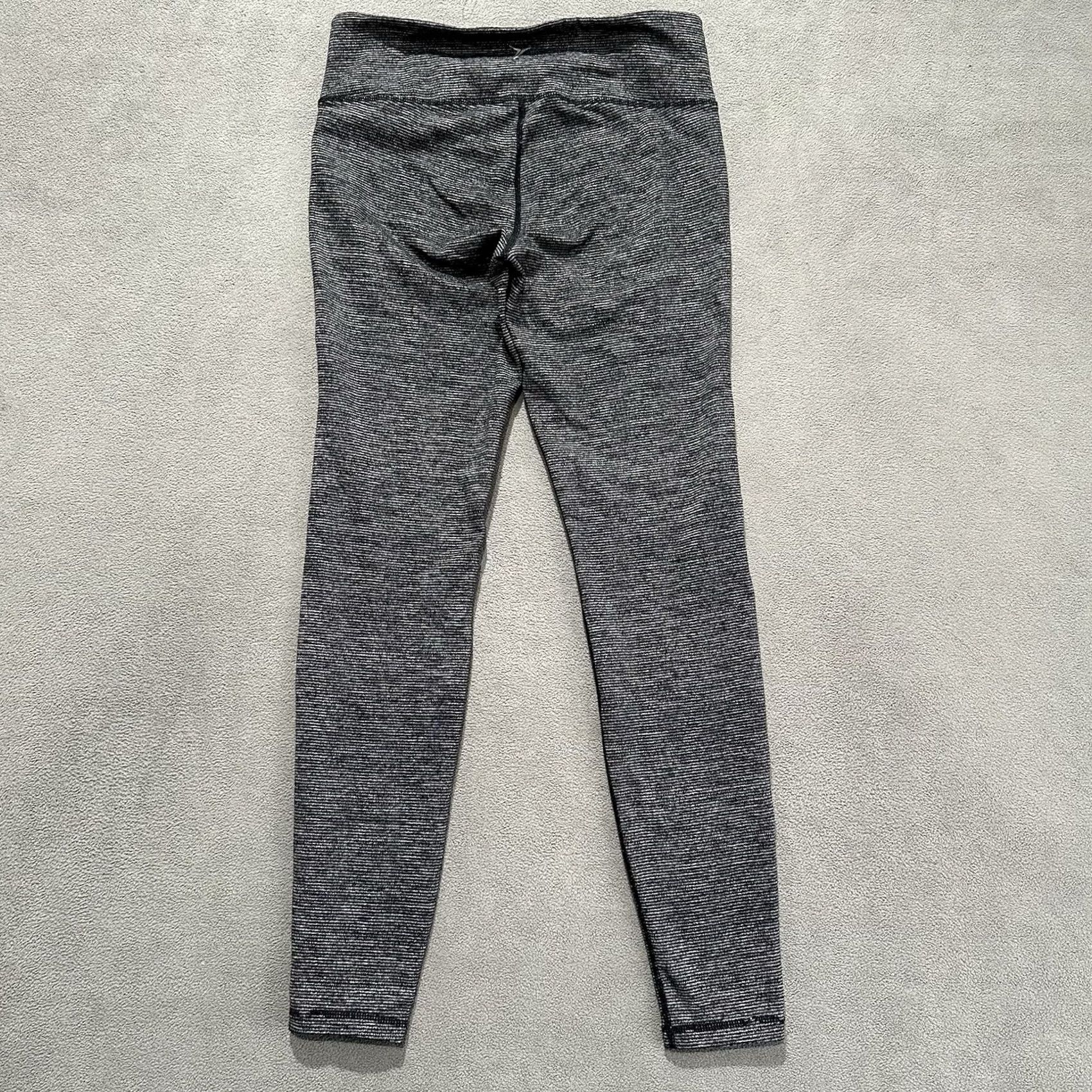 Old Navy Old Navy Leggings Womens Medium Gray Black Striped Go-Dry Stretch GUC Size 32" / US 10 / IT 46 - 2 Thumbnail