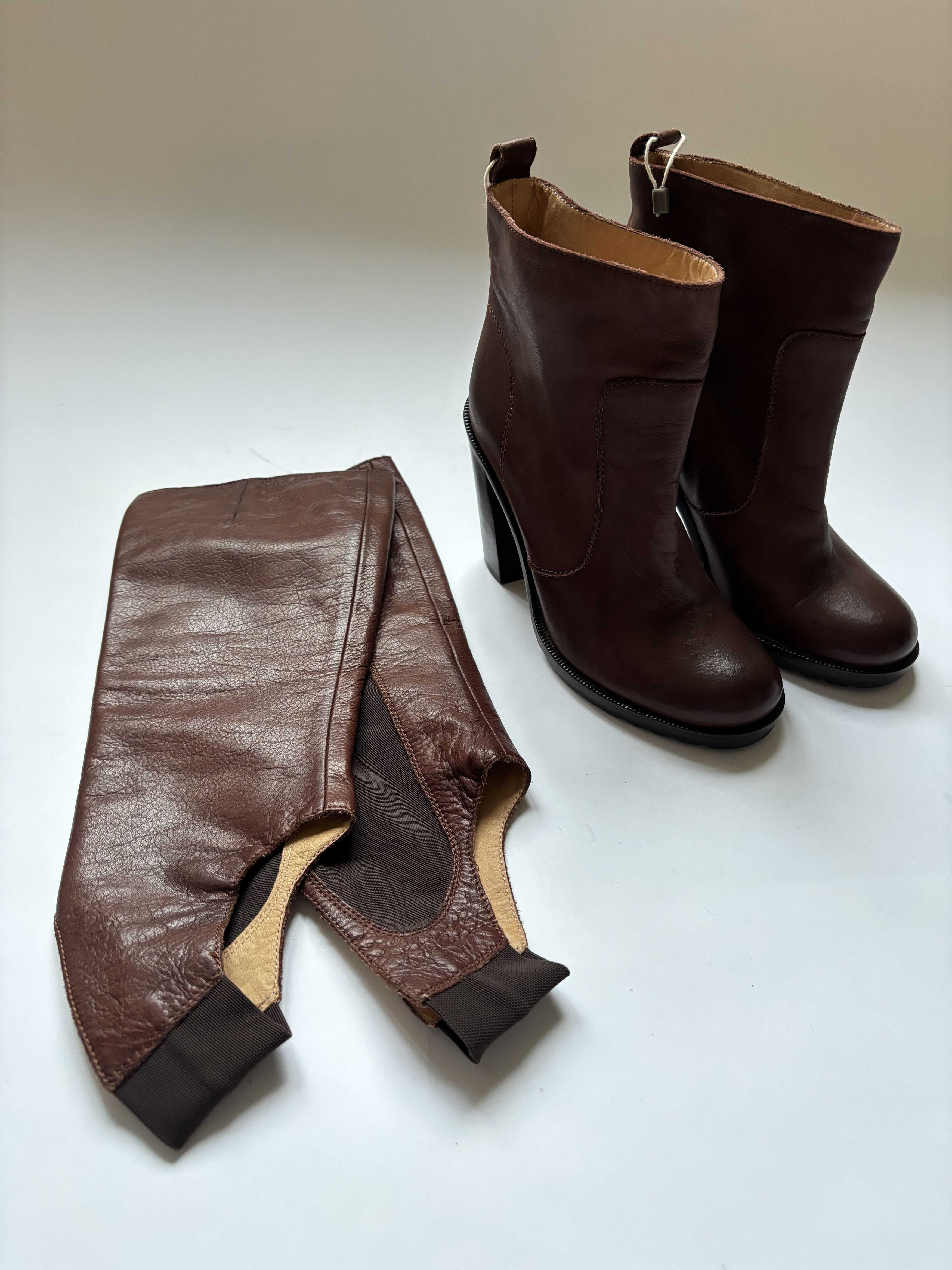 Maison Margiela ⚡️QUICK SALE⚡️Margiela Ankle Boots Extendable to High Boots Size US 5 / IT 35 - 4 Thumbnail