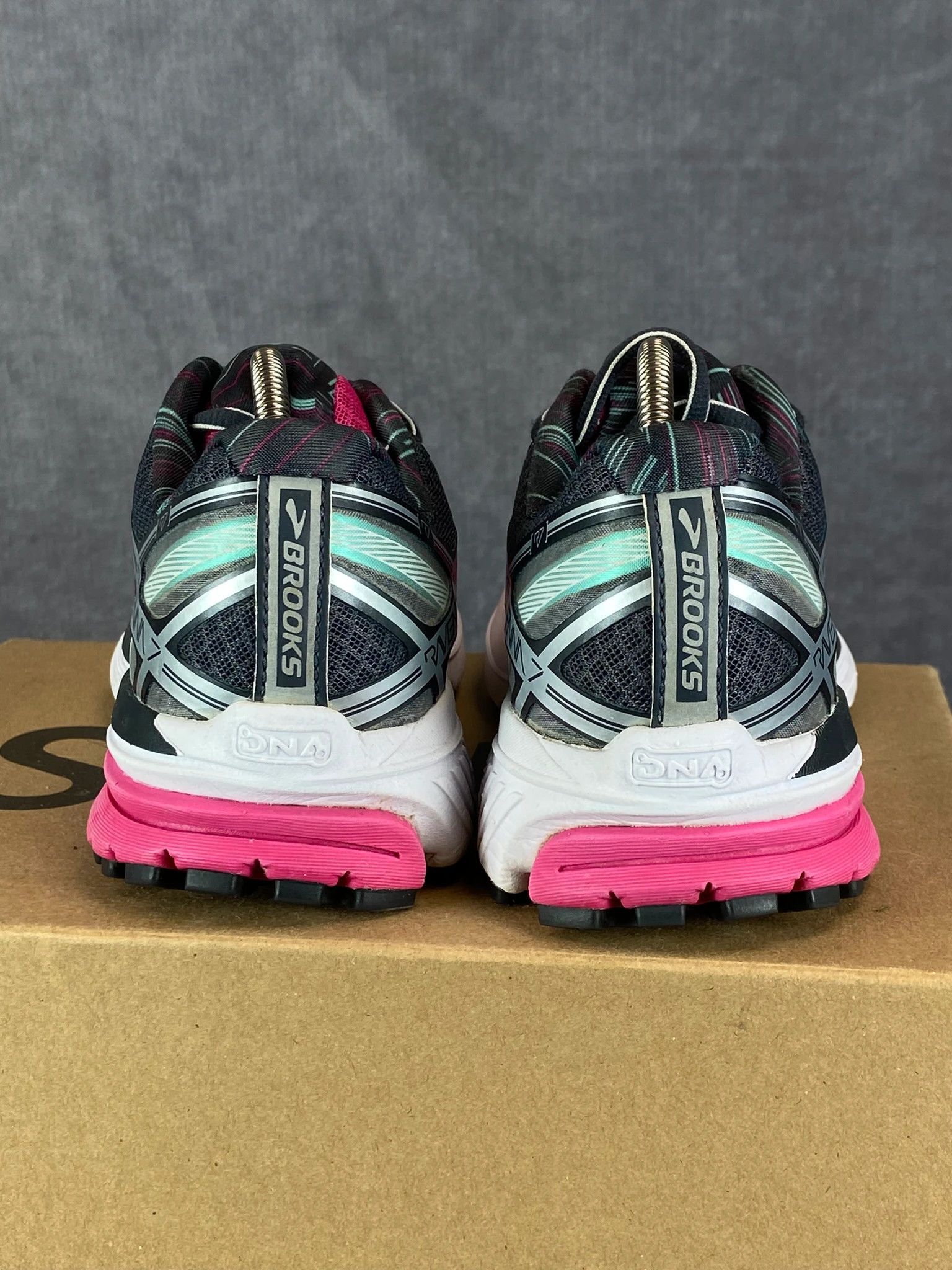 Other Brooks Ravenna Red Running Shoes EU 38.5 Size US 5.5 / EU 38 - 4 Thumbnail