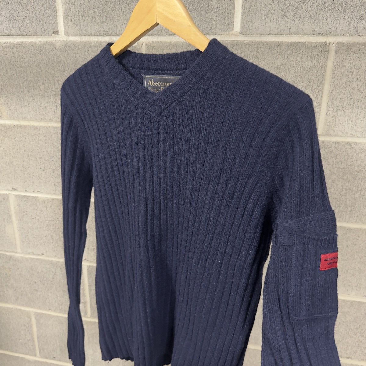 Vintage Vintage Abercrombie & Fitch Lambswool Navy Blue Sweater Size M / US 6-8 / IT 42-44 - 2 Thumbnail