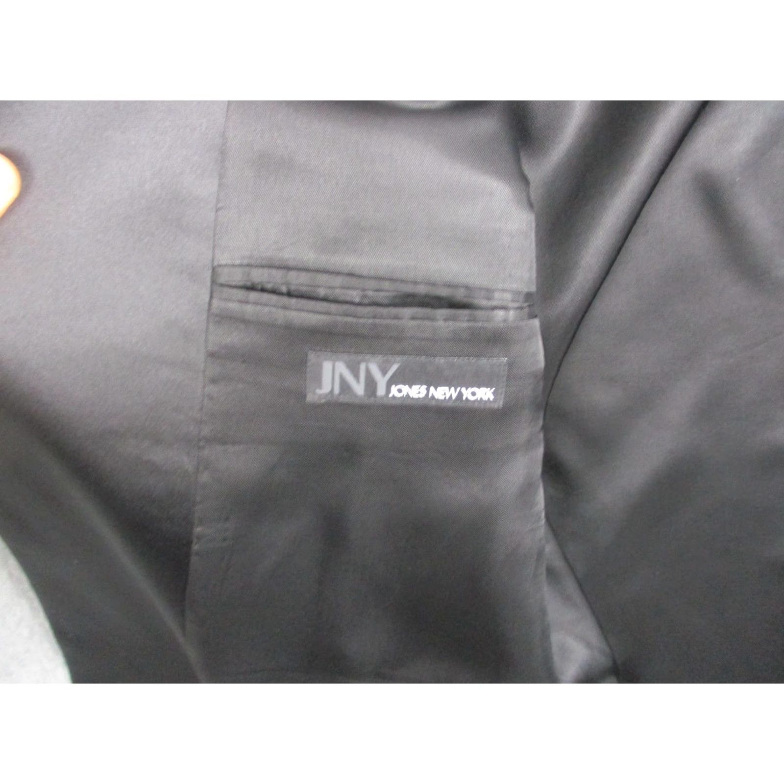 Jones New York Jones New York Suit Mens 48L Black Wool Tuxedo 2 Piece Notch Lapel 3-Button Single-Breasted Wool Size 48R - 7 Thumbnail
