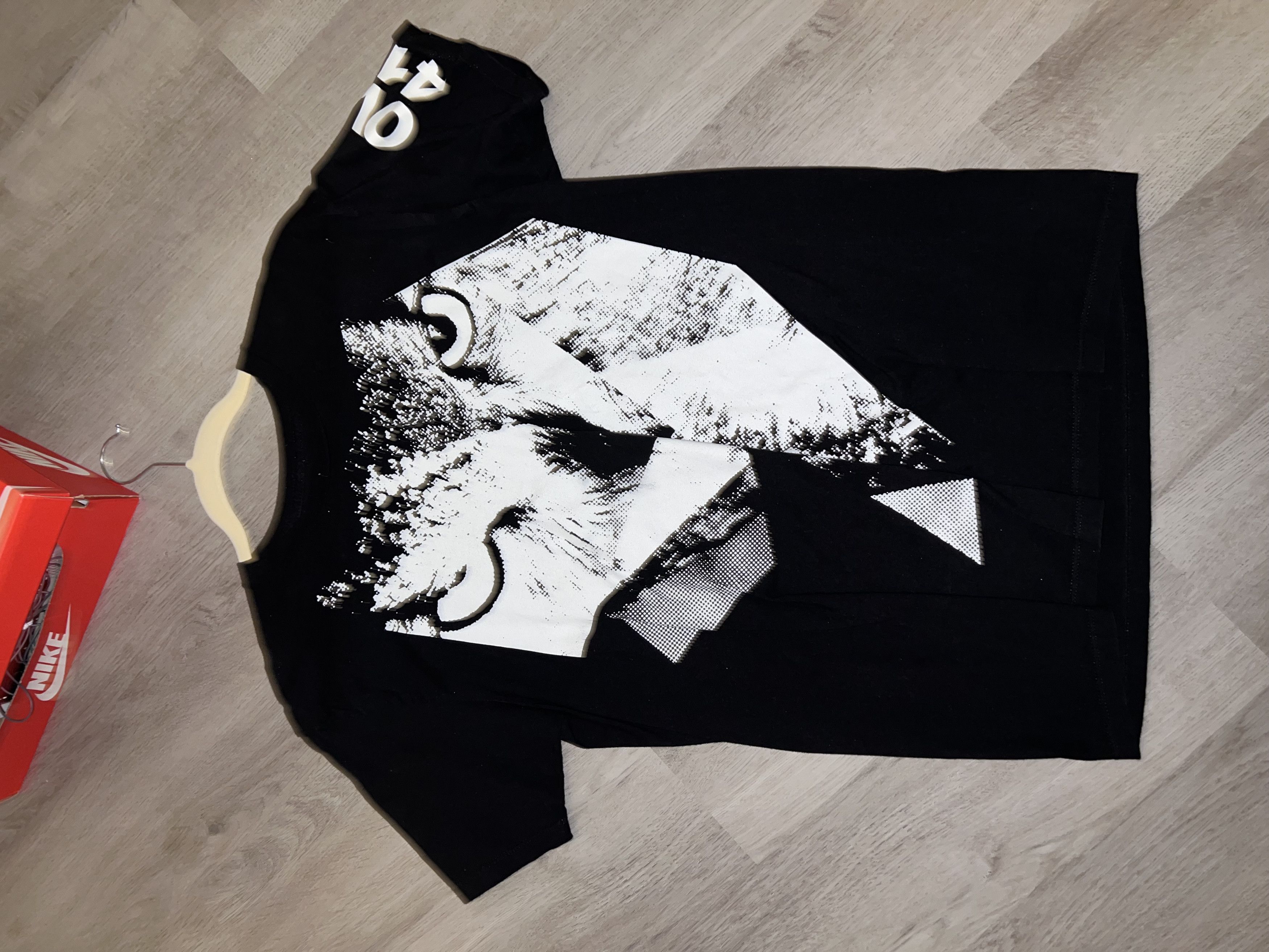 image of Drake x Octobers Very Own Owl Dreamcrew Tee Size Large in Black, Men's