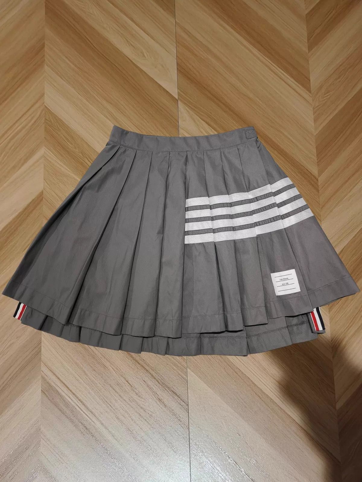 Thom Browne Thom Browne Classic Gray Pleated Skirt Size 2 99 New Size 26" / US 2 / IT 38 - 1 Thumbnail