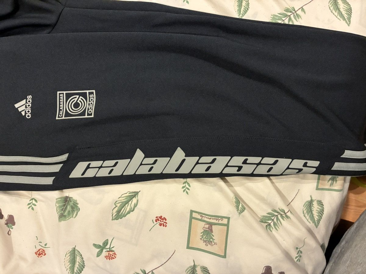 Yeezy Yeezy x adidas calabasas Size US 37 - 7 Thumbnail