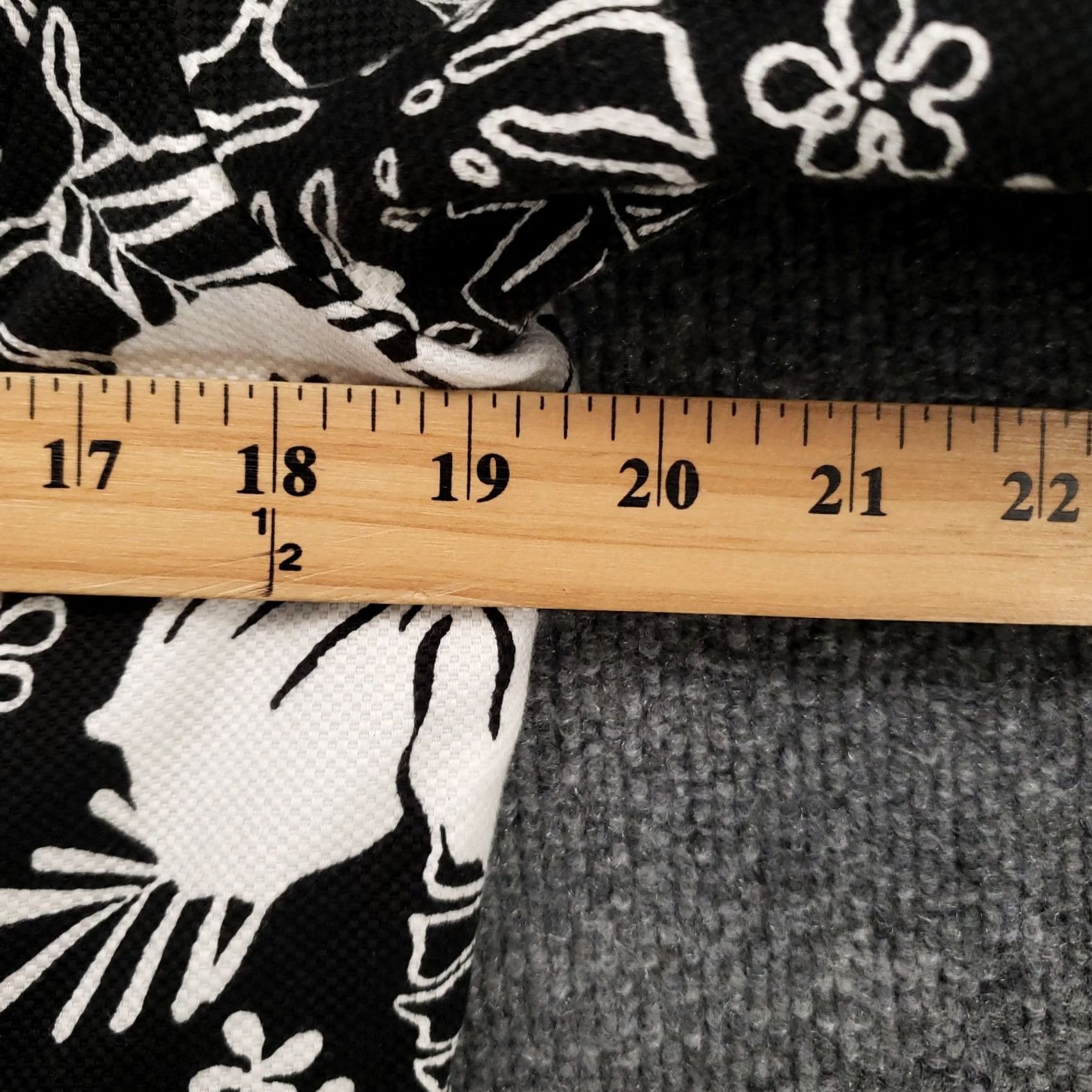 Croft & Barrow Croft & Barrow Jacket Womens 12 Black Long Sleeve Floral Button Front Cropped Short Jacket Size XL / US 12-14 / IT 48-50 - 7 Thumbnail