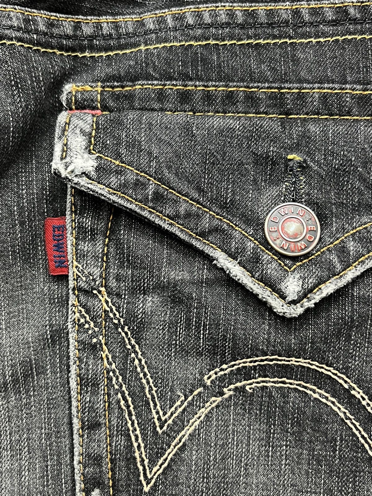 Edwin × Japanese Brand × Vintage FYE FLARE💥EDWIN BLUE TRIP Distressed Black MADE IN JAPAN💥 Size US 34 / EU 50 - 10 Thumbnail