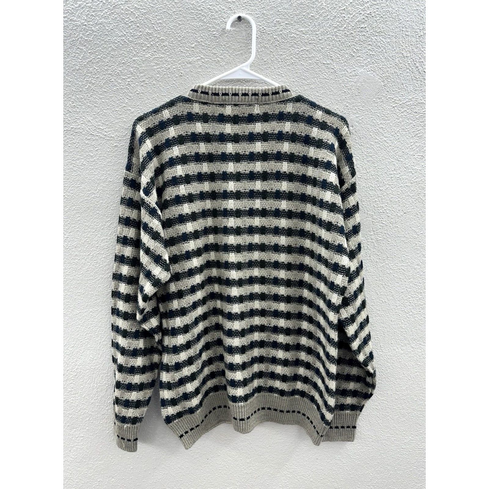 Van Heusen Van Heusen Mens Sweater Size L Striped Tan Long Sleeve Knit Pullover Crew Neck Casual 90s Classic Outdoor Mens Size US L / EU 52-54 / 3 - 5 Thumbnail