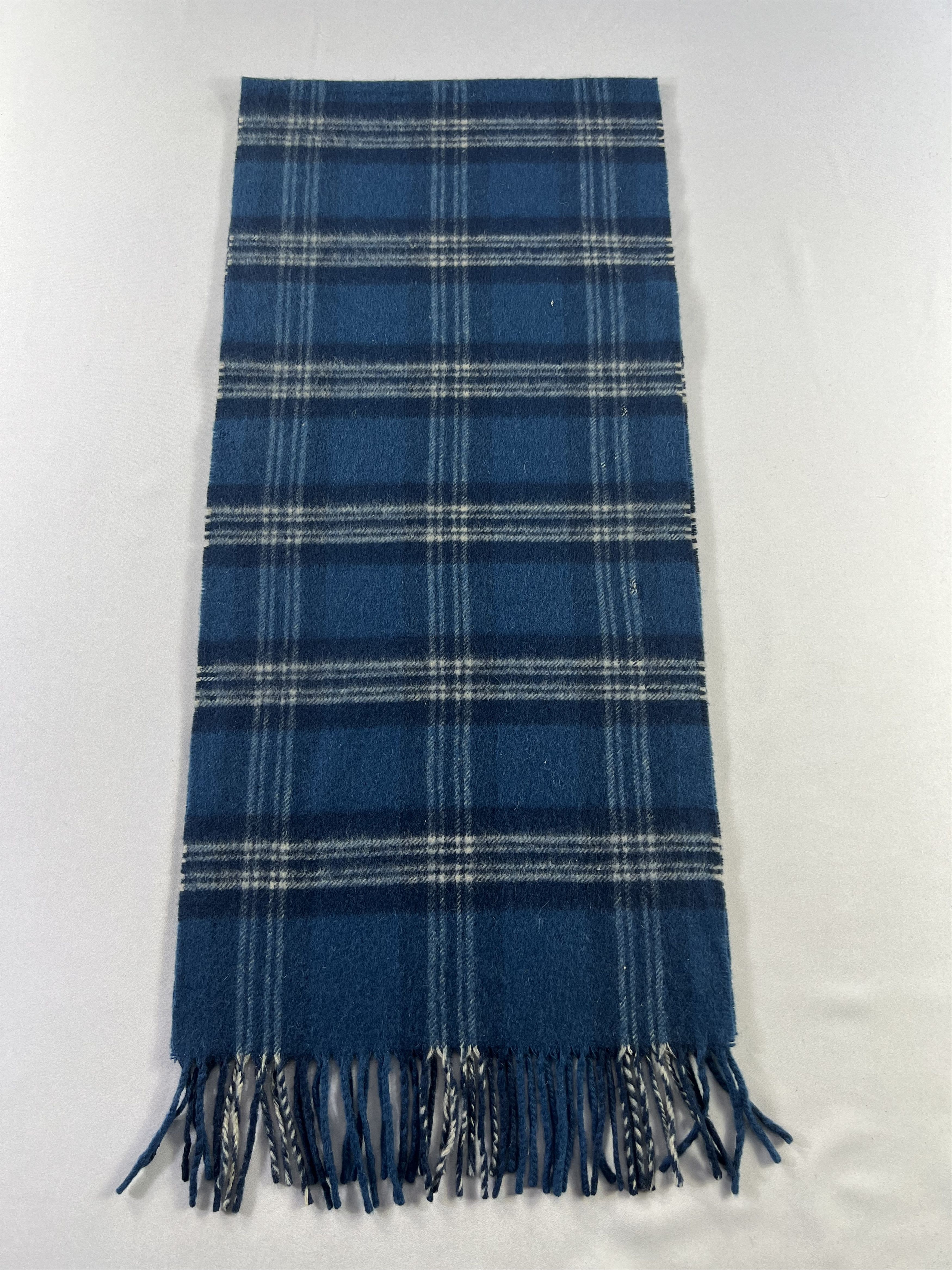 Johnstons Of Elgin Johnstons Of Elgin Scarf / Muffler / Neckwear P1017 Size ONE SIZE - 3 Thumbnail