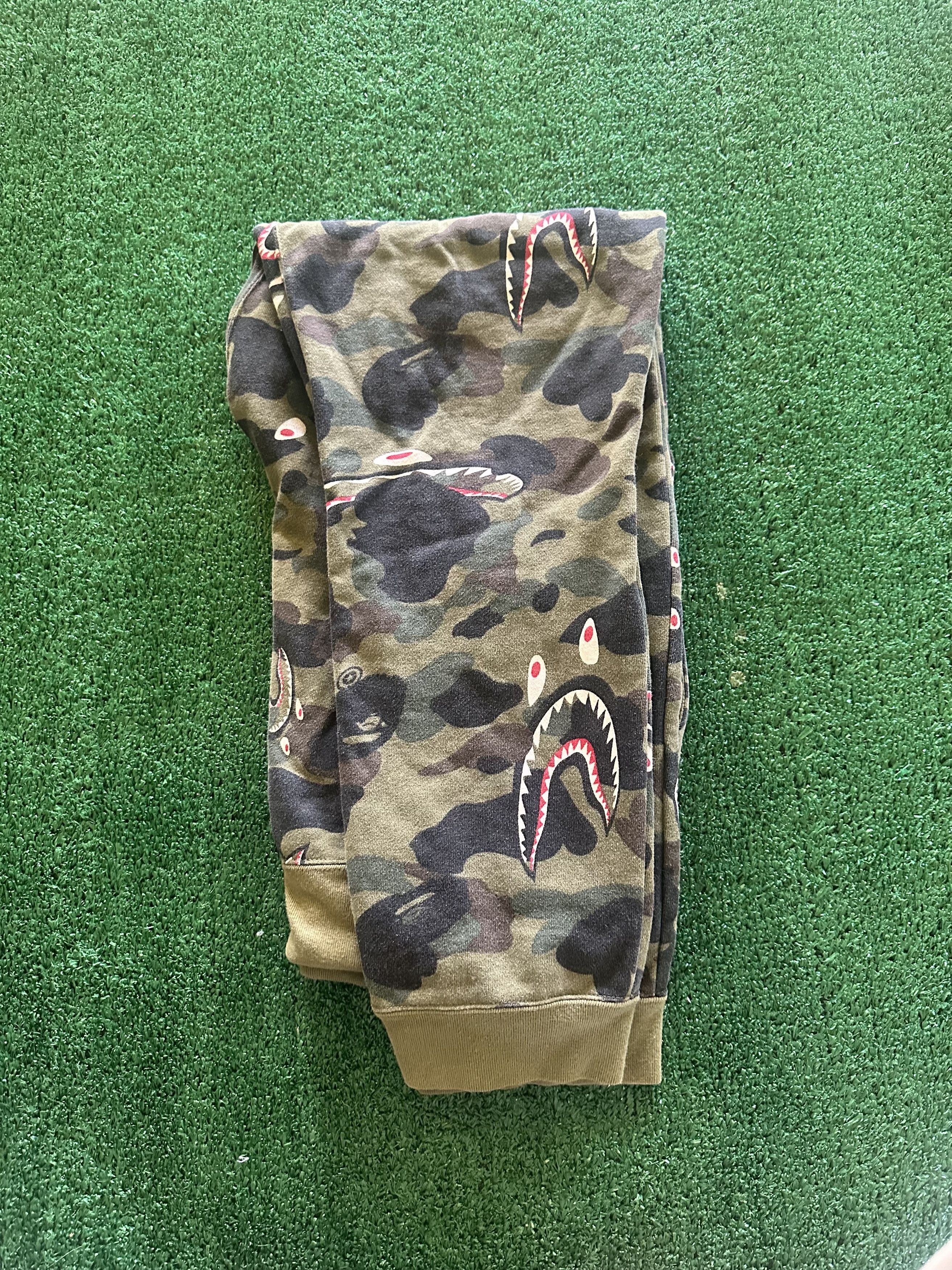 Bape BAPE Shark 1st Camo Sweat Pants FW20 Size US 32 / EU 48 - 2 Thumbnail