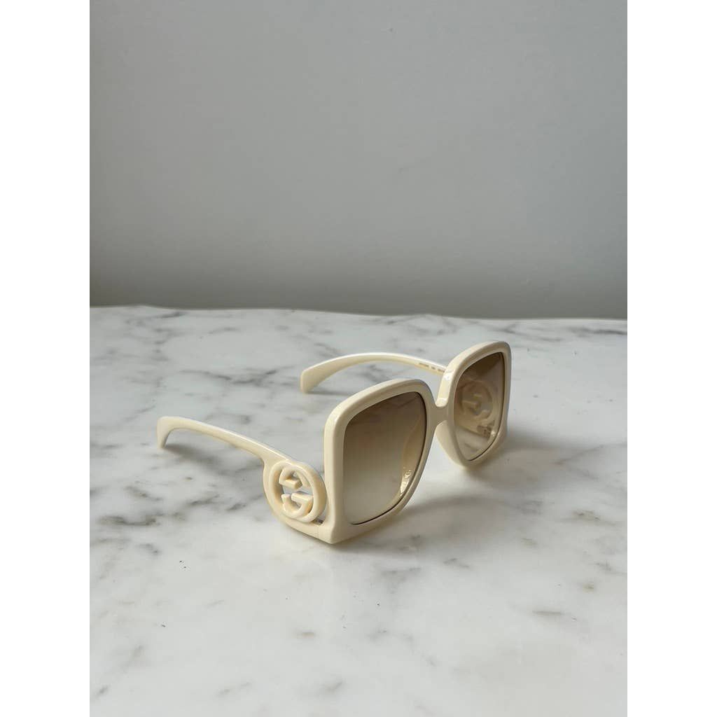 サングラス GUCCI SQUARE SUNGLASSES Square-frame Double G sunglasses in black acetate | GUCCI® US