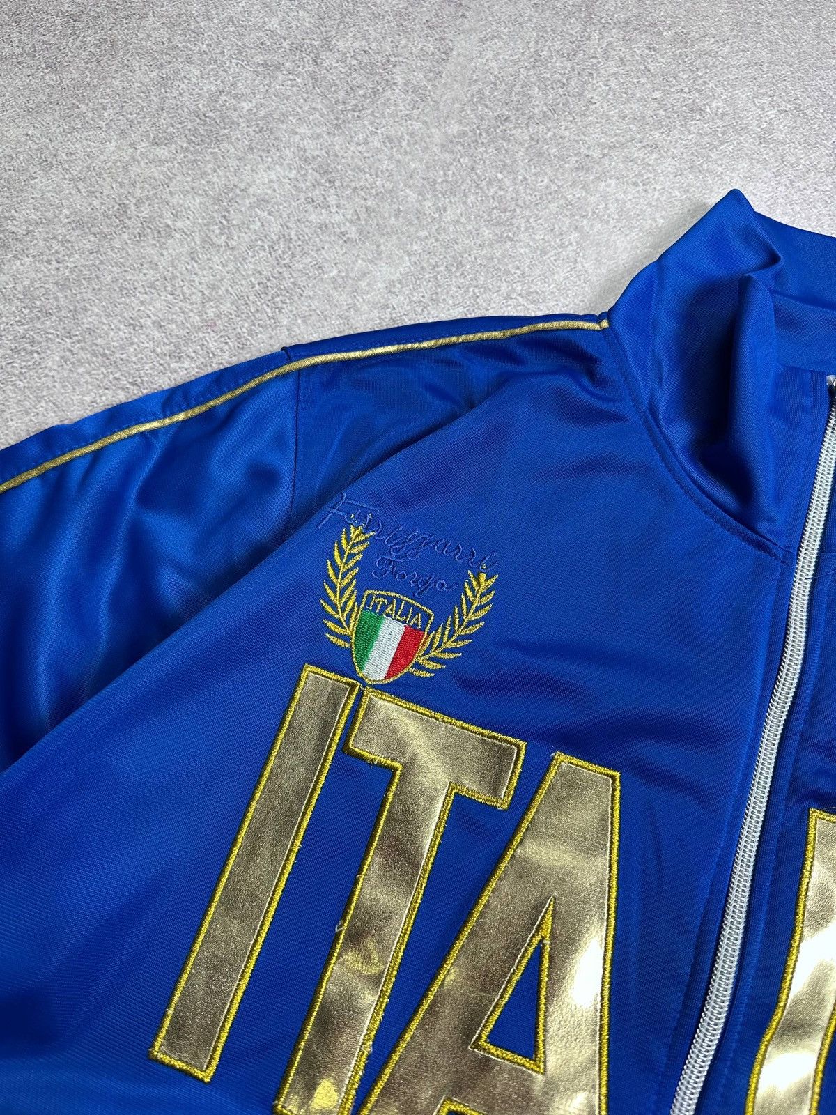 Vintage Vintage Italy Y2K Flared Tracksuit M Size US S / EU 44-46 / 1 - 5 Thumbnail
