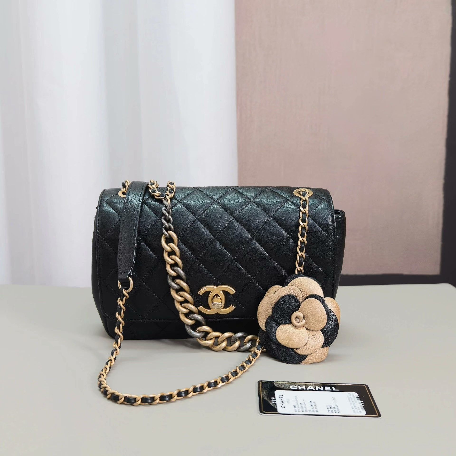 Chanel Pre-loved Bag Very good condition Size ONE SIZE - 1 Thumbnail