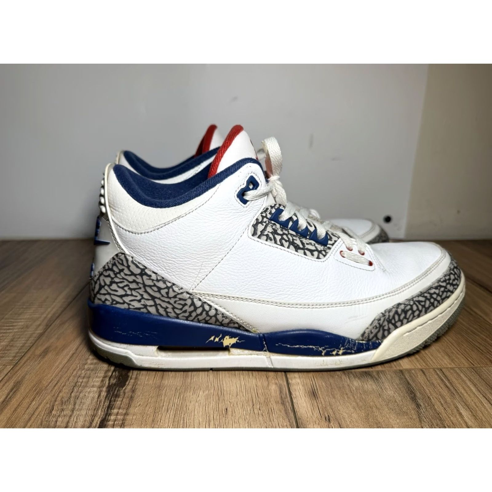 Jordan Brand Nike Air Jordan 3 Men Sneaker Size 12 Retro True Blue 2016 854262-106 Size US 12 / EU 45 - 4 Thumbnail
